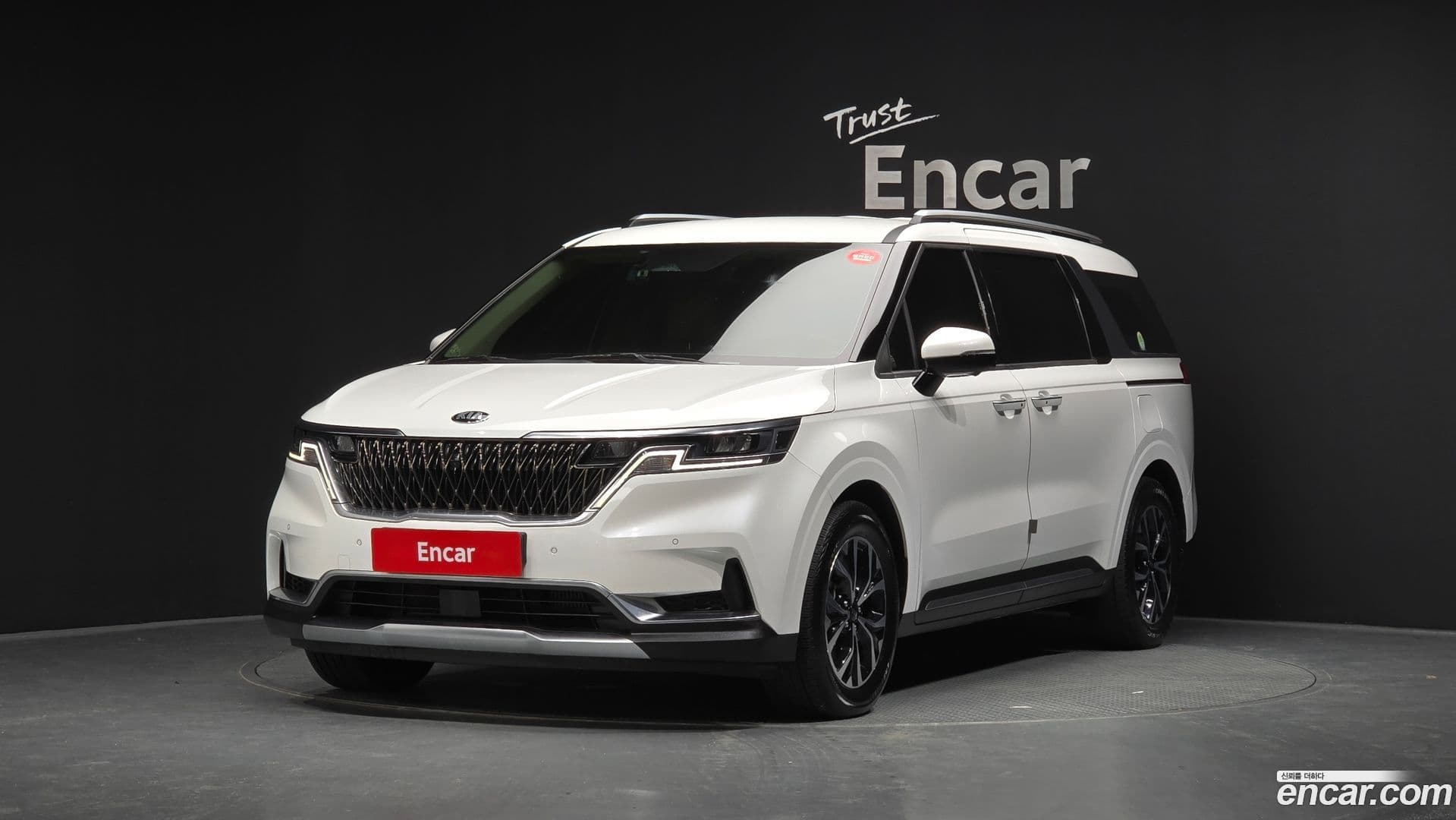 Main__Slider__Photo:Canival Kia 2020.9-0