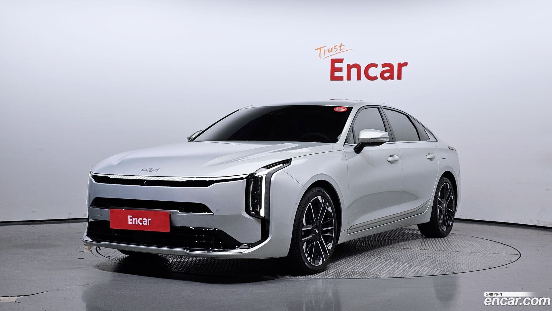 Main__Slider__Photo:K8 Kia 2025.3-0