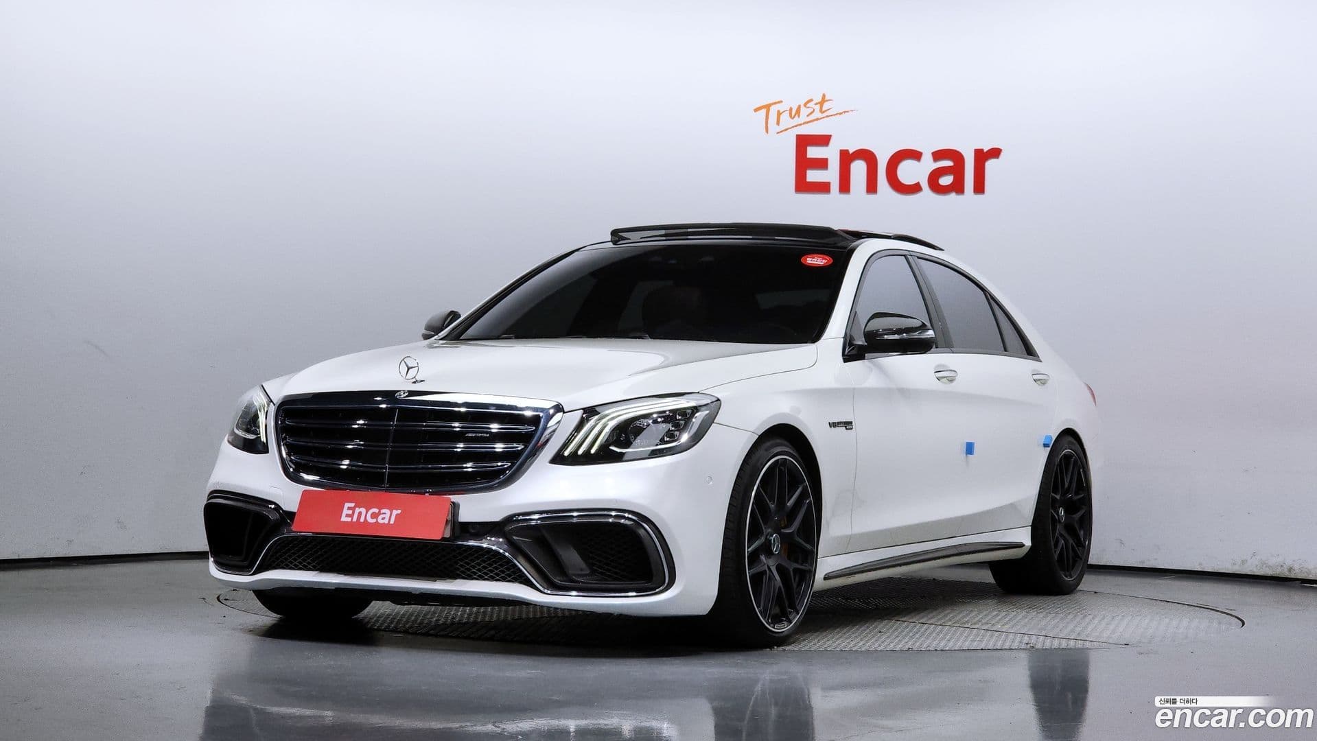 Main__Slider__Photo:S-Class Mercedes-Benz 2019.10-0