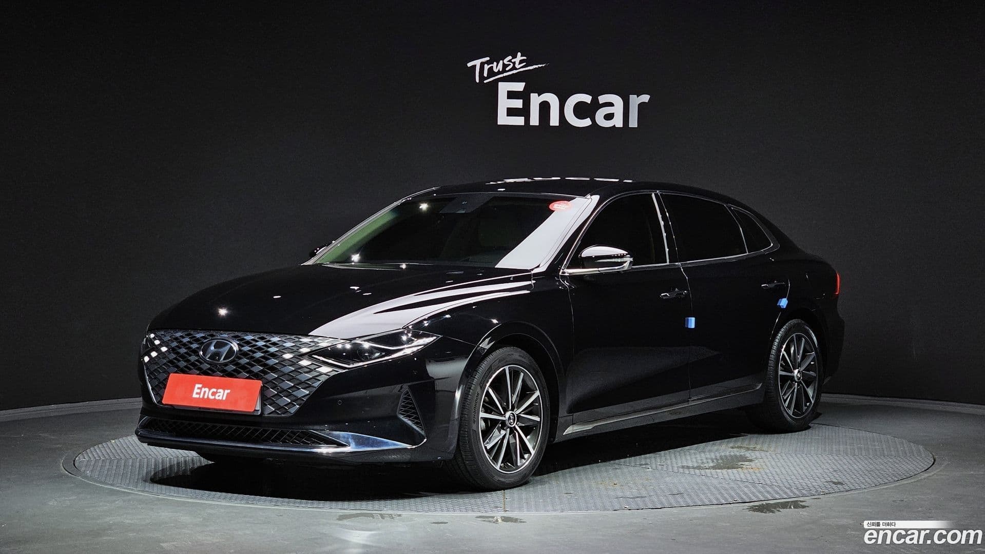 Main__Slider__Photo:Grandeur Hyundai 2022.3-0