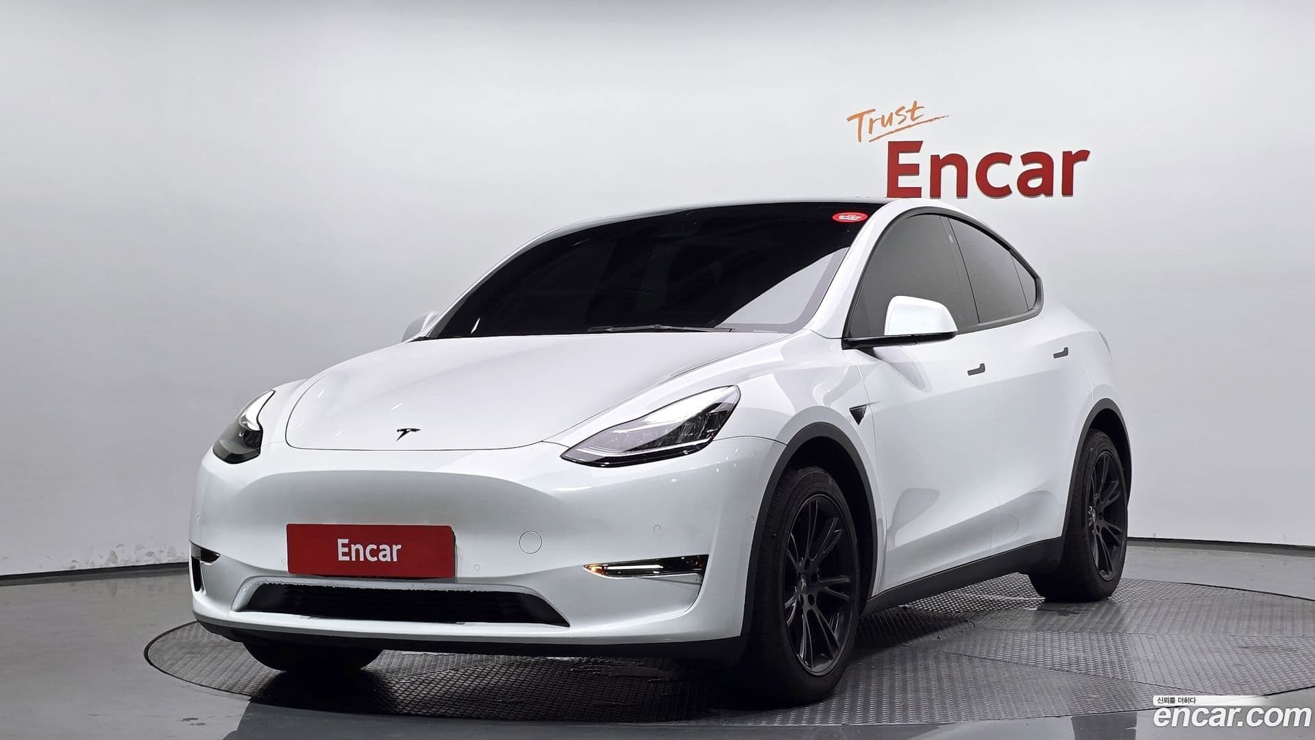 Main__Slider__Photo:Model Y Tesla 2022.5-0