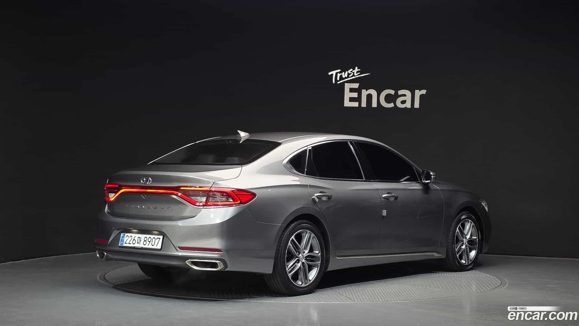 Grandeur Hyundai 2018.6-OUTER-002