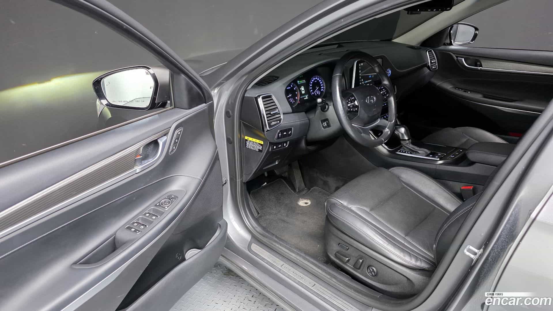 Grandeur Hyundai 2018.6-INNER-010