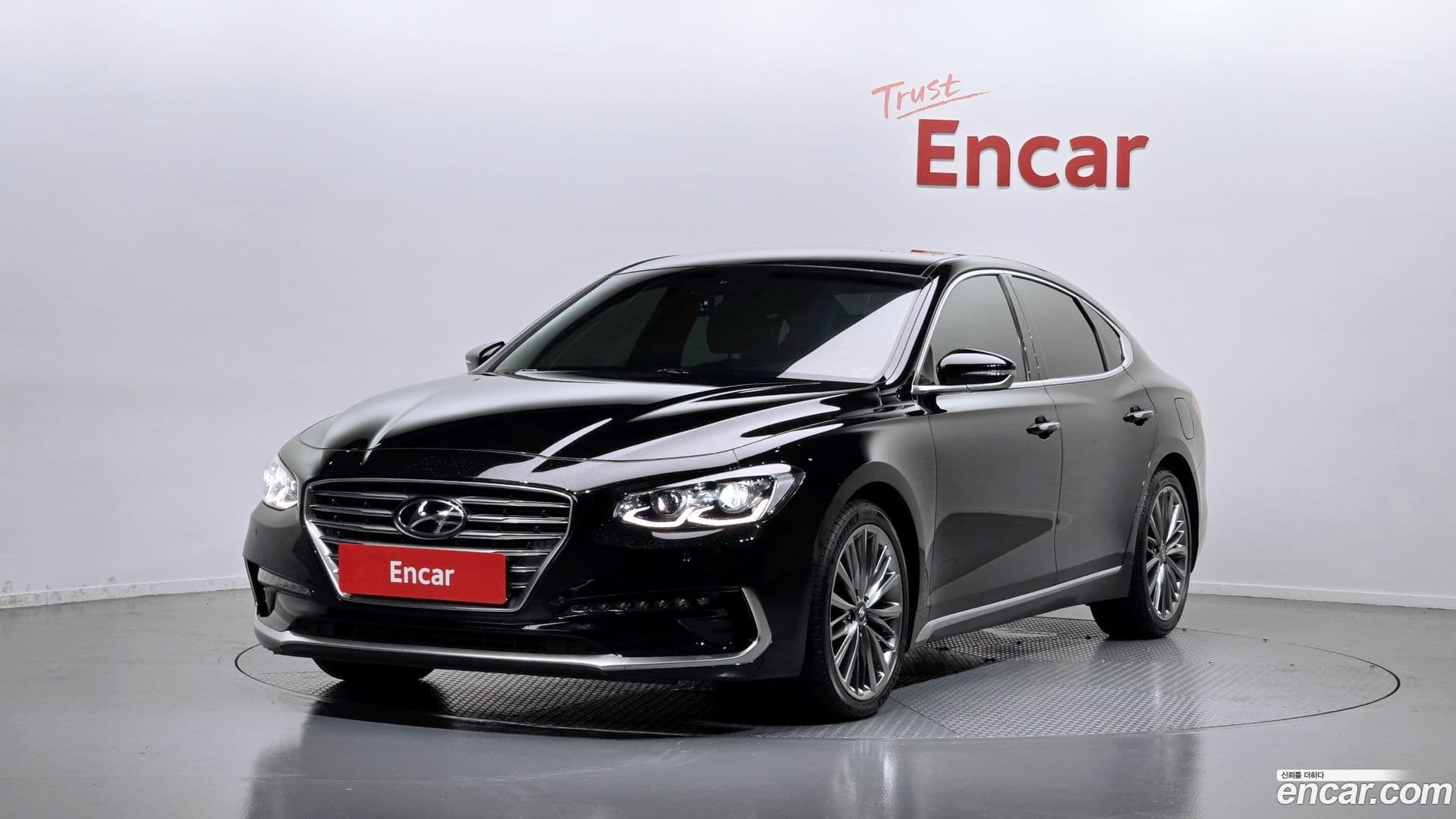 Main__Slider__Photo:Grandeur Hyundai 2018.6-0