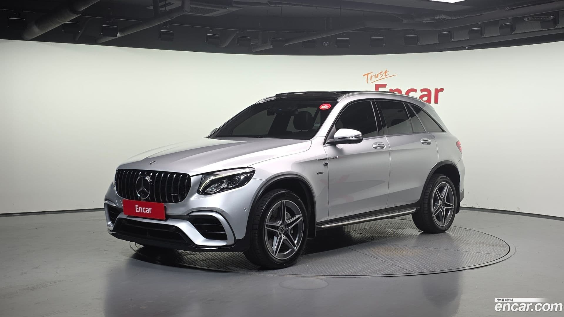 Main__Slider__Photo:GLC-Class Mercedes-Benz 2019.0-0