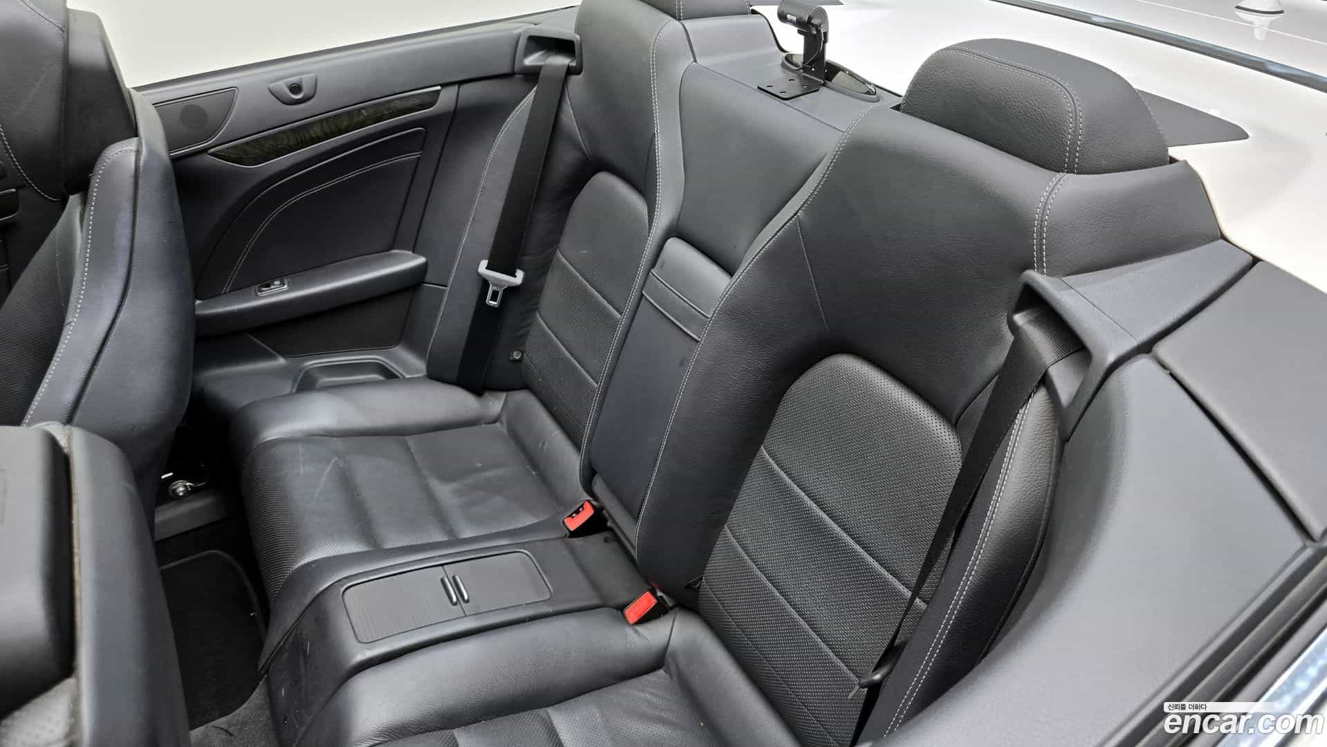 E-Class Mercedes-Benz 2014.9-OPTION-015