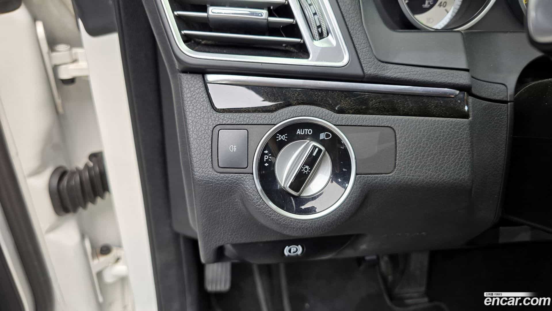 E-Class Mercedes-Benz 2014.9-OPTION-018