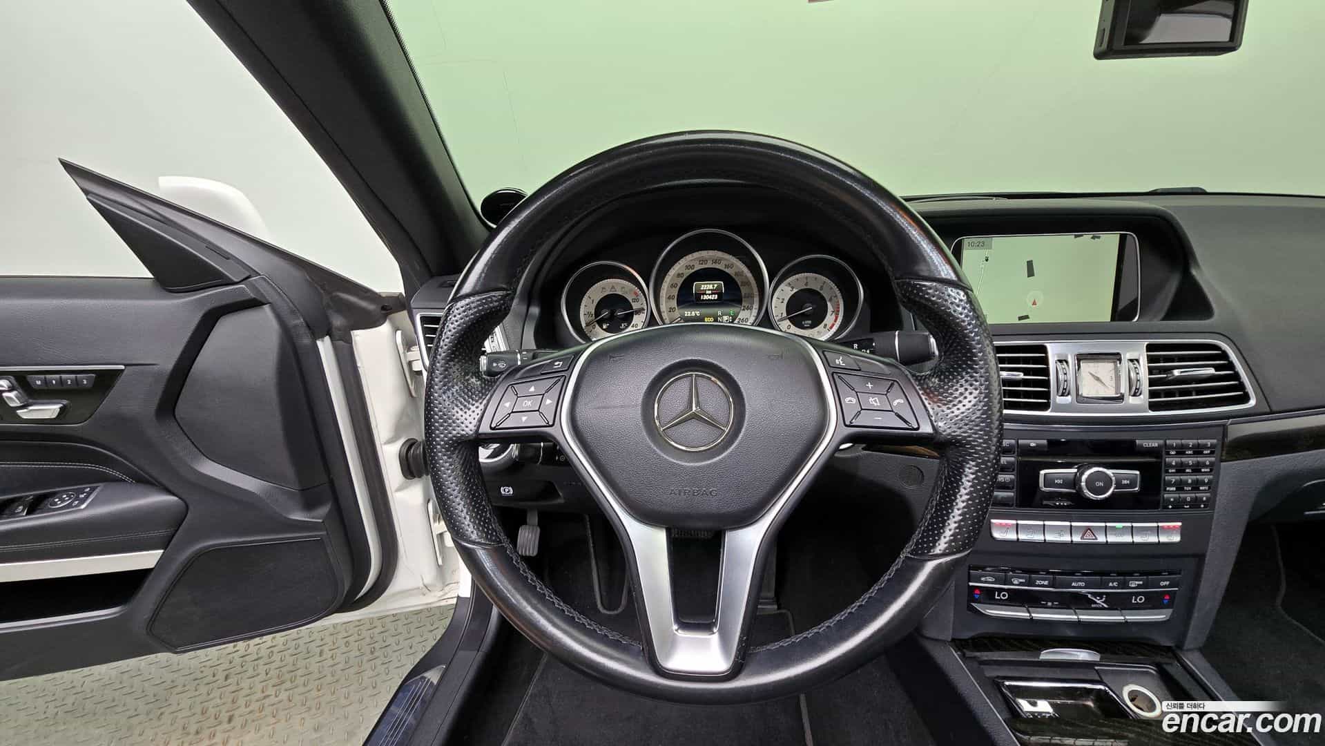 E-Class Mercedes-Benz 2014.9-OPTION-019