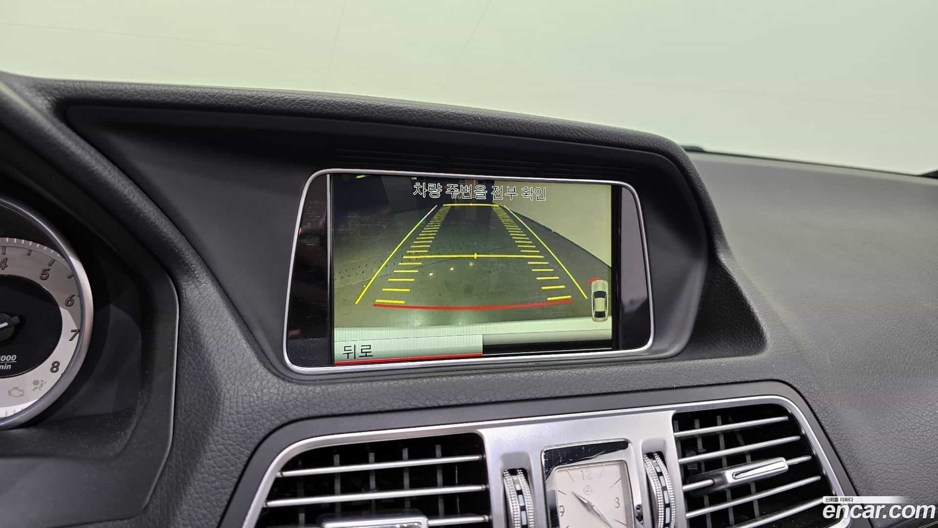 E-Class Mercedes-Benz 2014.9-OPTION-022