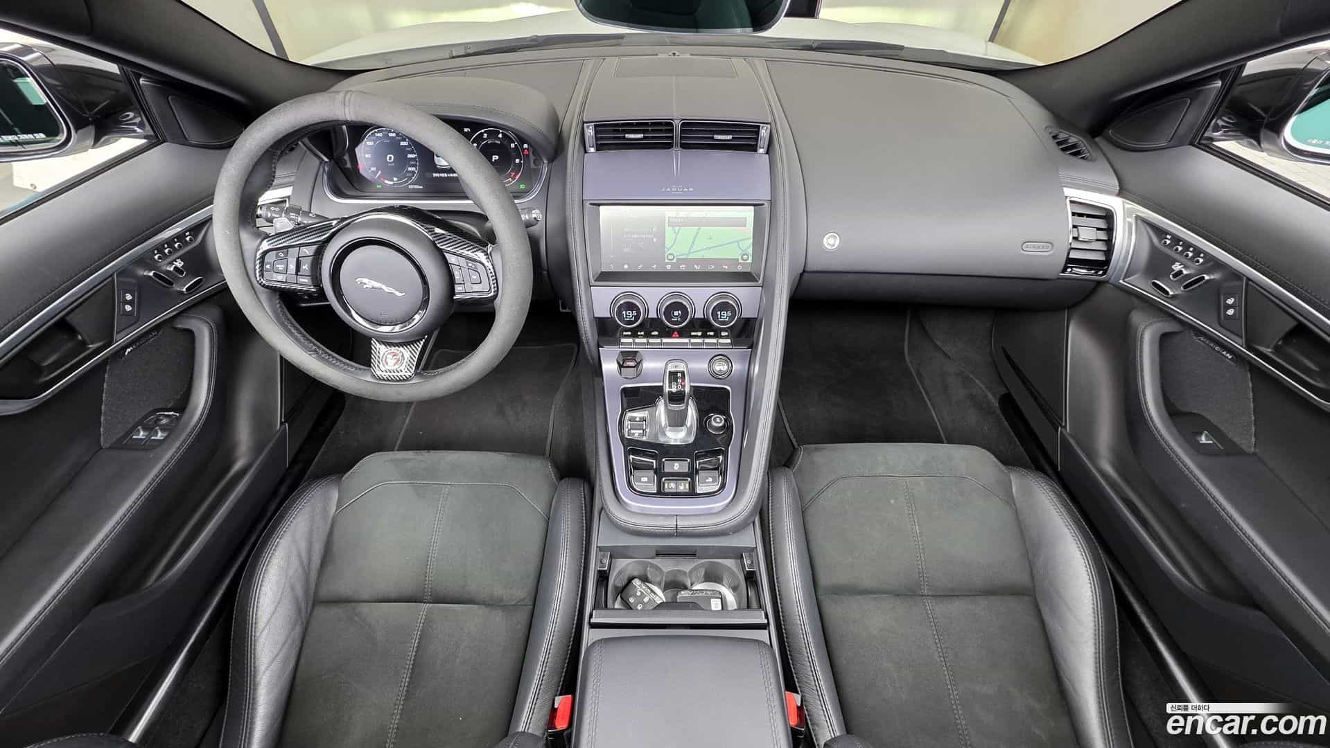 F-TYPE Jaguar 2021.5-INNER-007