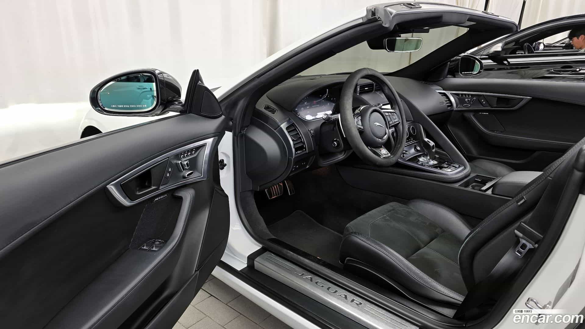 F-TYPE Jaguar 2021.5-INNER-010