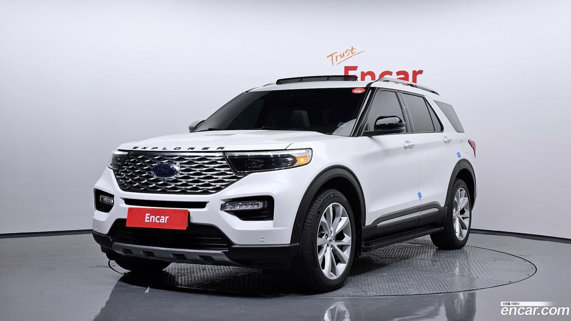 Main__Slider__Photo:Explorer Ford 2021.11-0