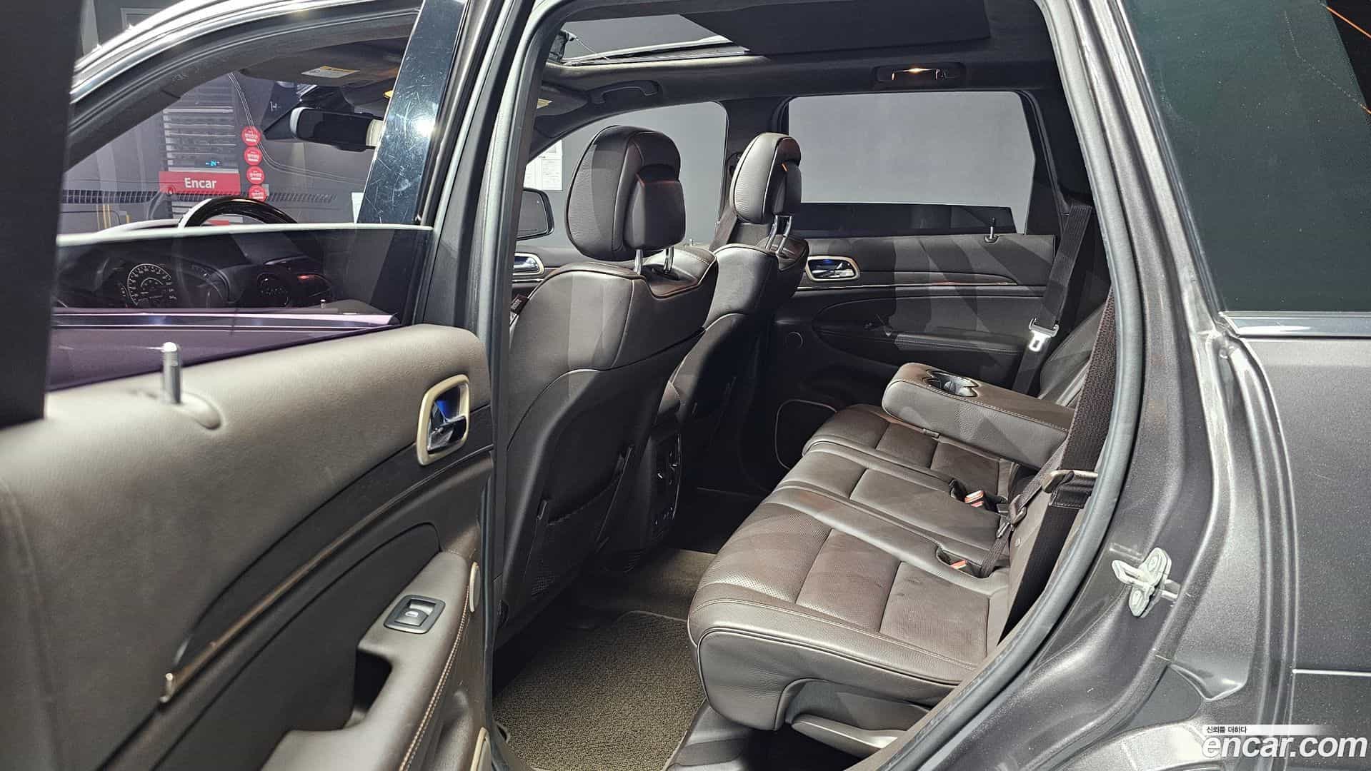 Cherokee Jeep 2014.6-OPTION-016