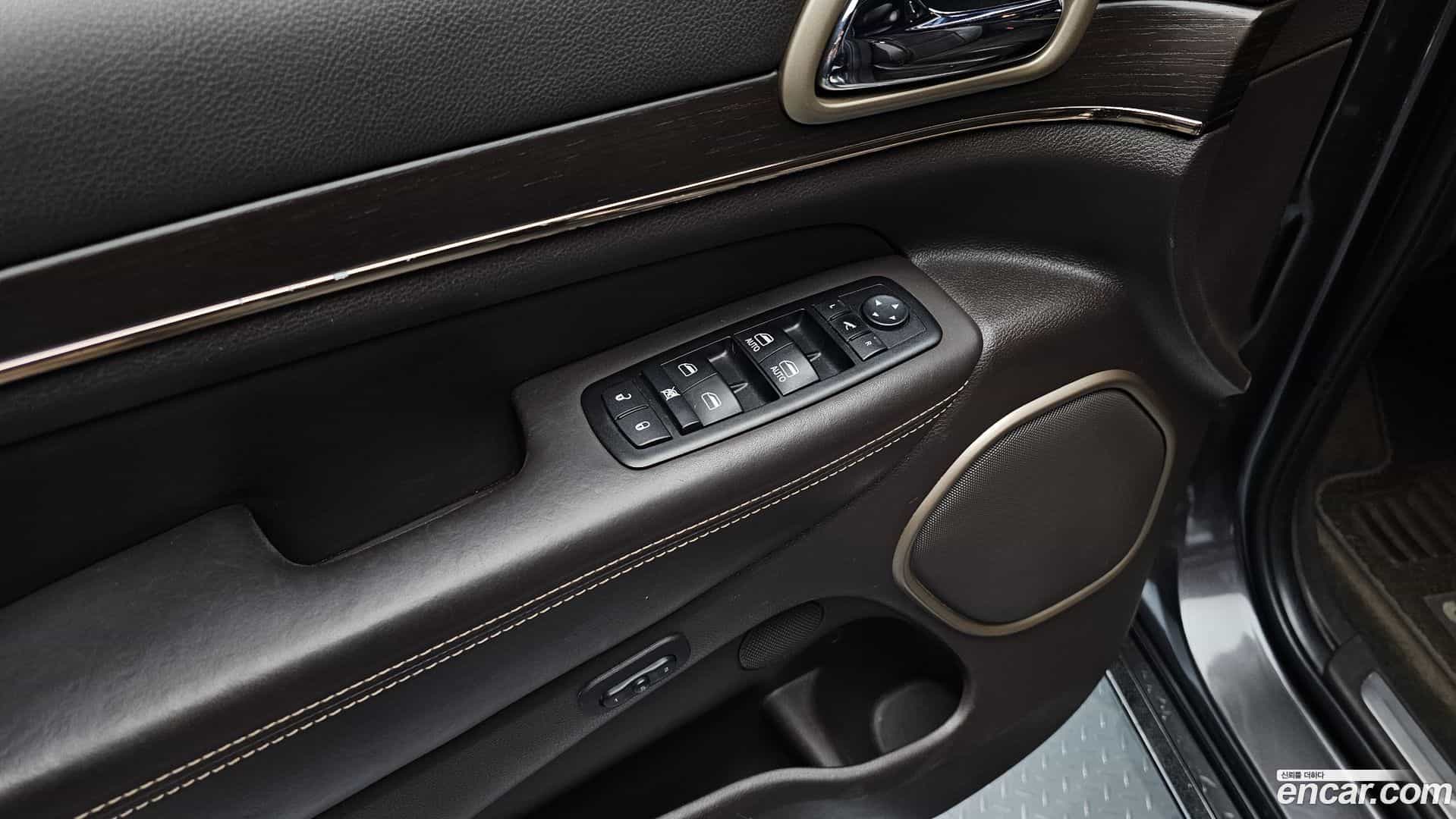 Cherokee Jeep 2014.6-OPTION-020