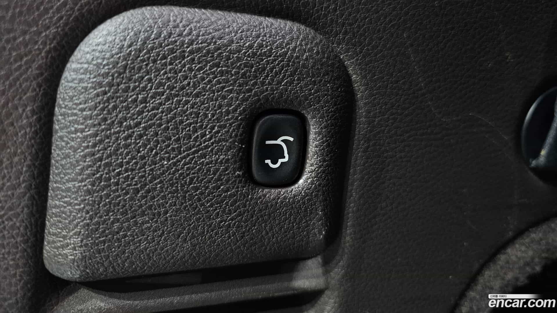 Cherokee Jeep 2014.6-OPTION-024