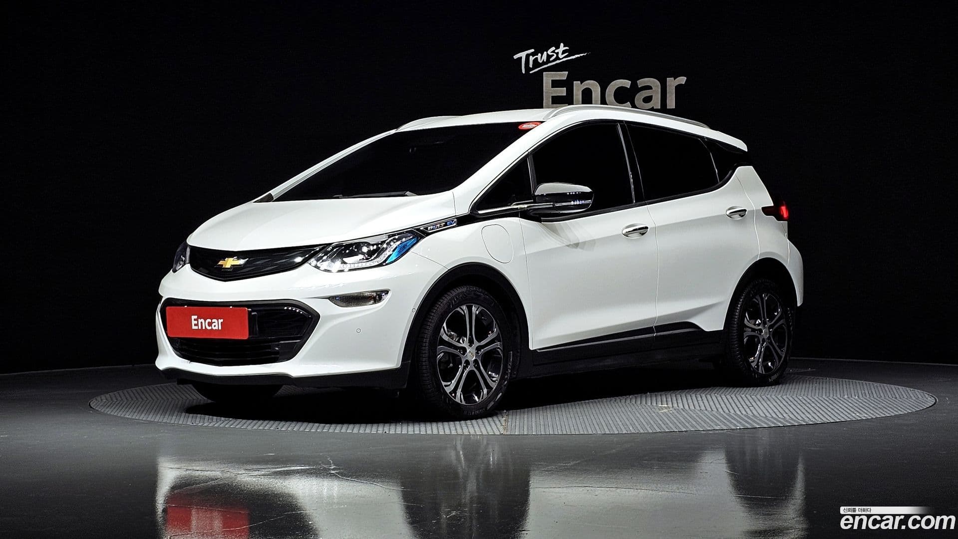 Main__Slider__Photo:Bolt EV Chevrolet 2019.11-0