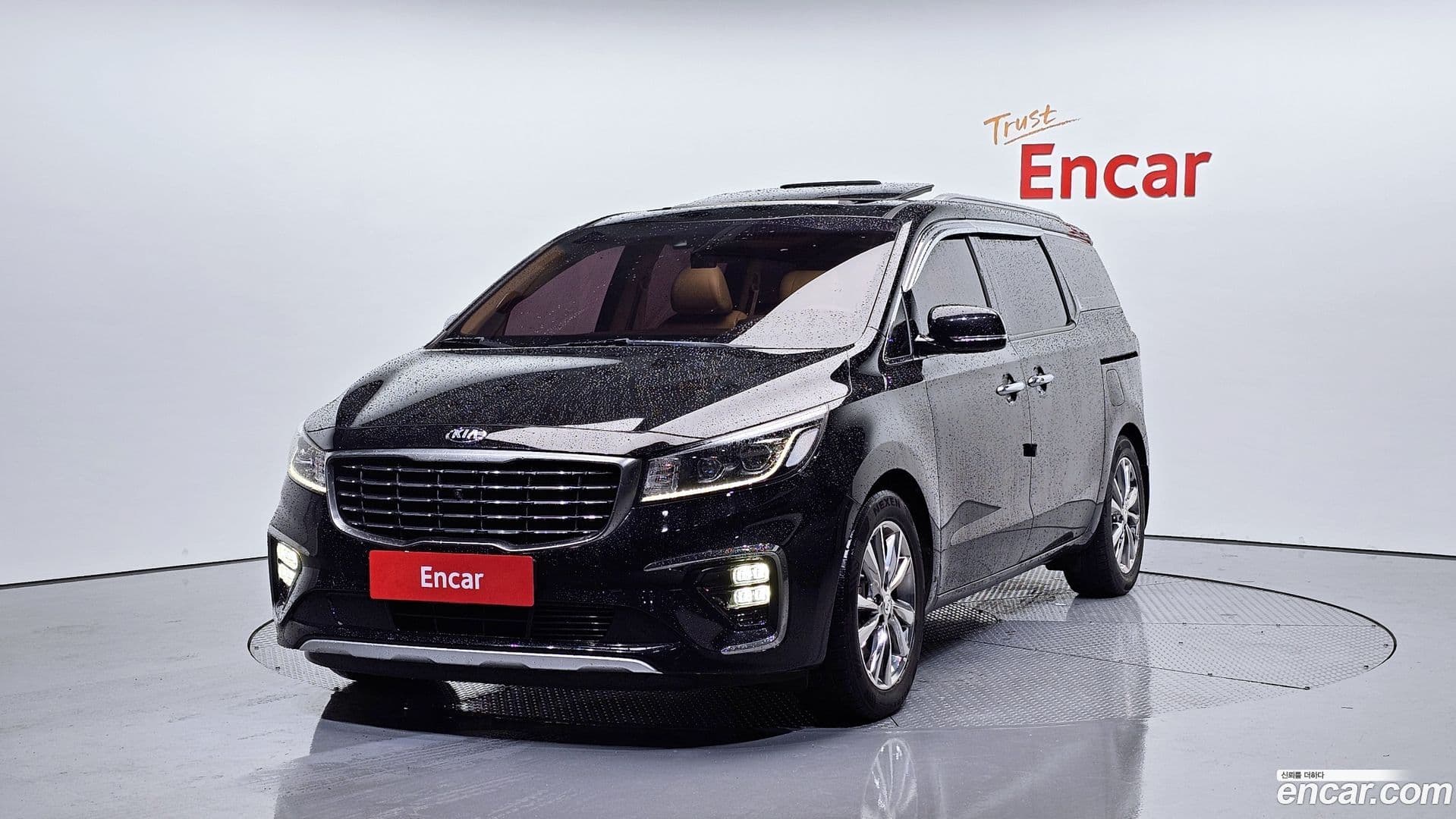 Main__Slider__Photo:Canival Kia 2018.3-0
