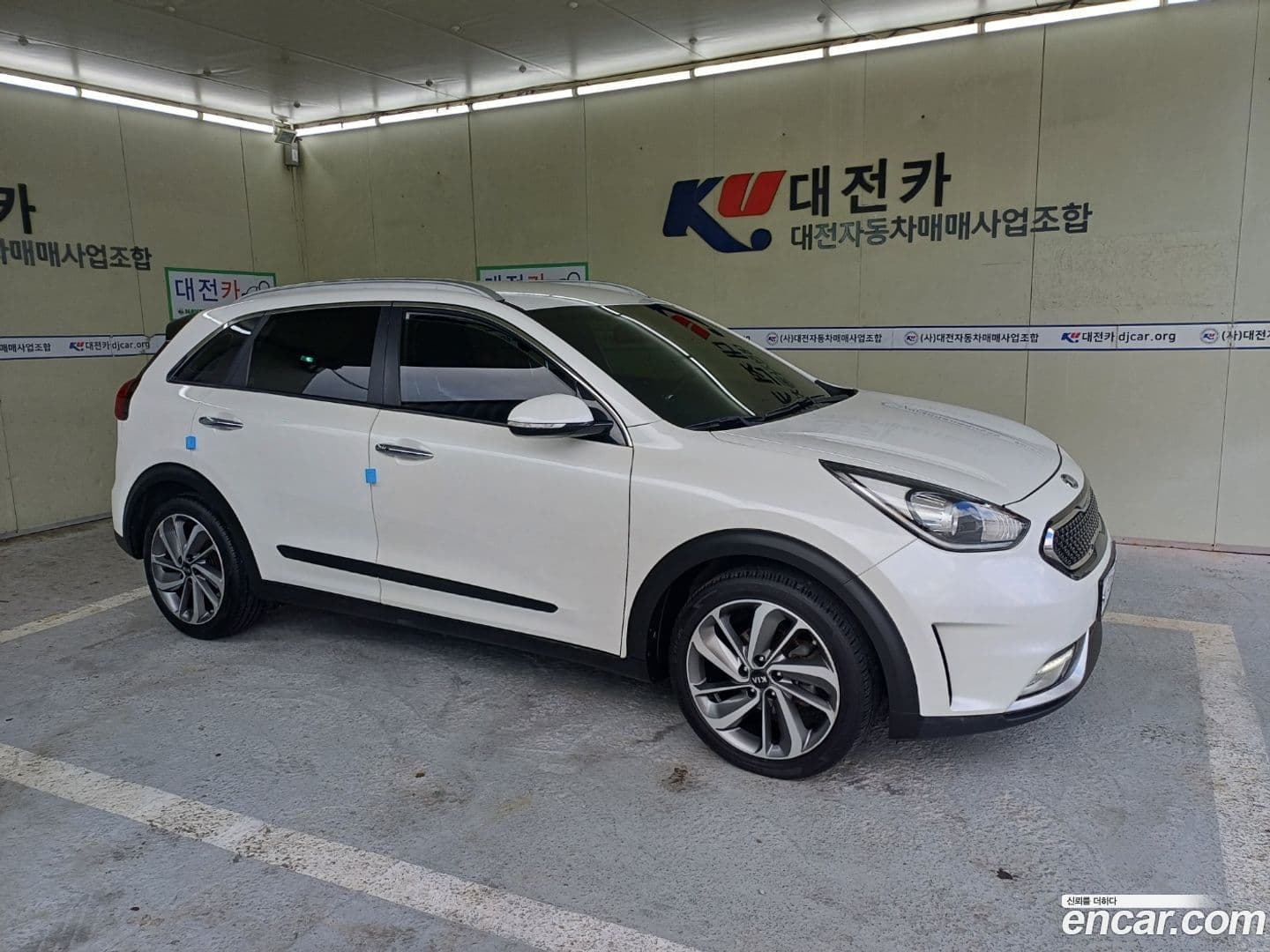 Main__Slider__Photo:Niro Kia 2017.3-0