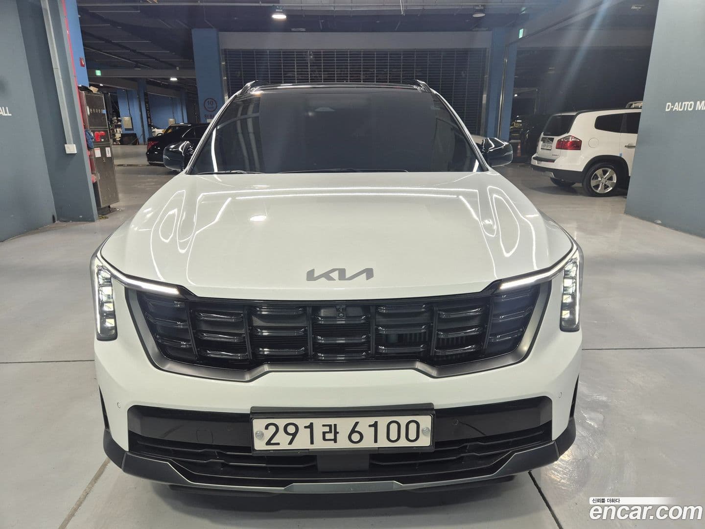 Main__Slider__Photo:Sorento Kia 2023.9-0