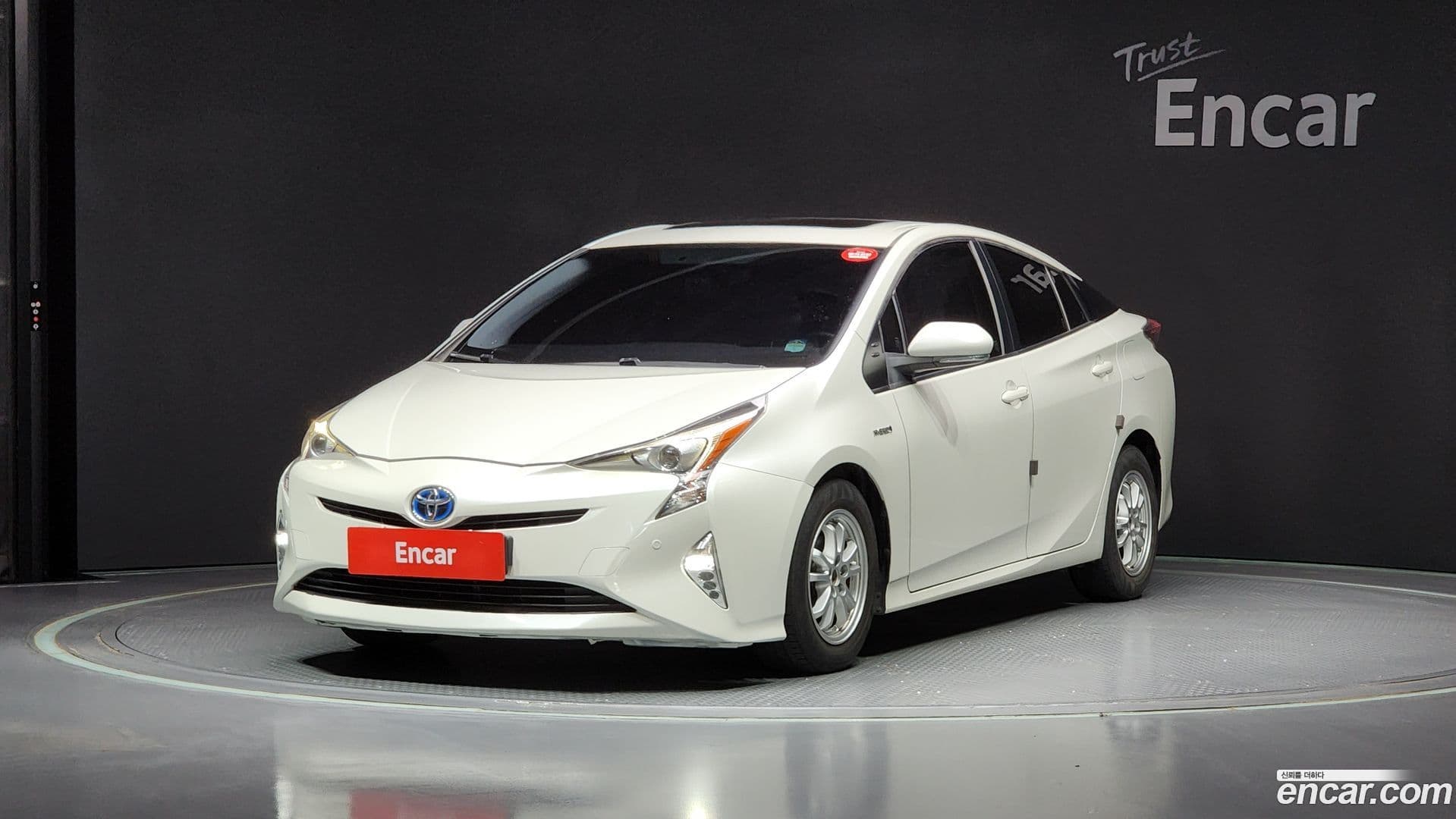 Main__Slider__Photo:Prius Toyota 2016.8-0