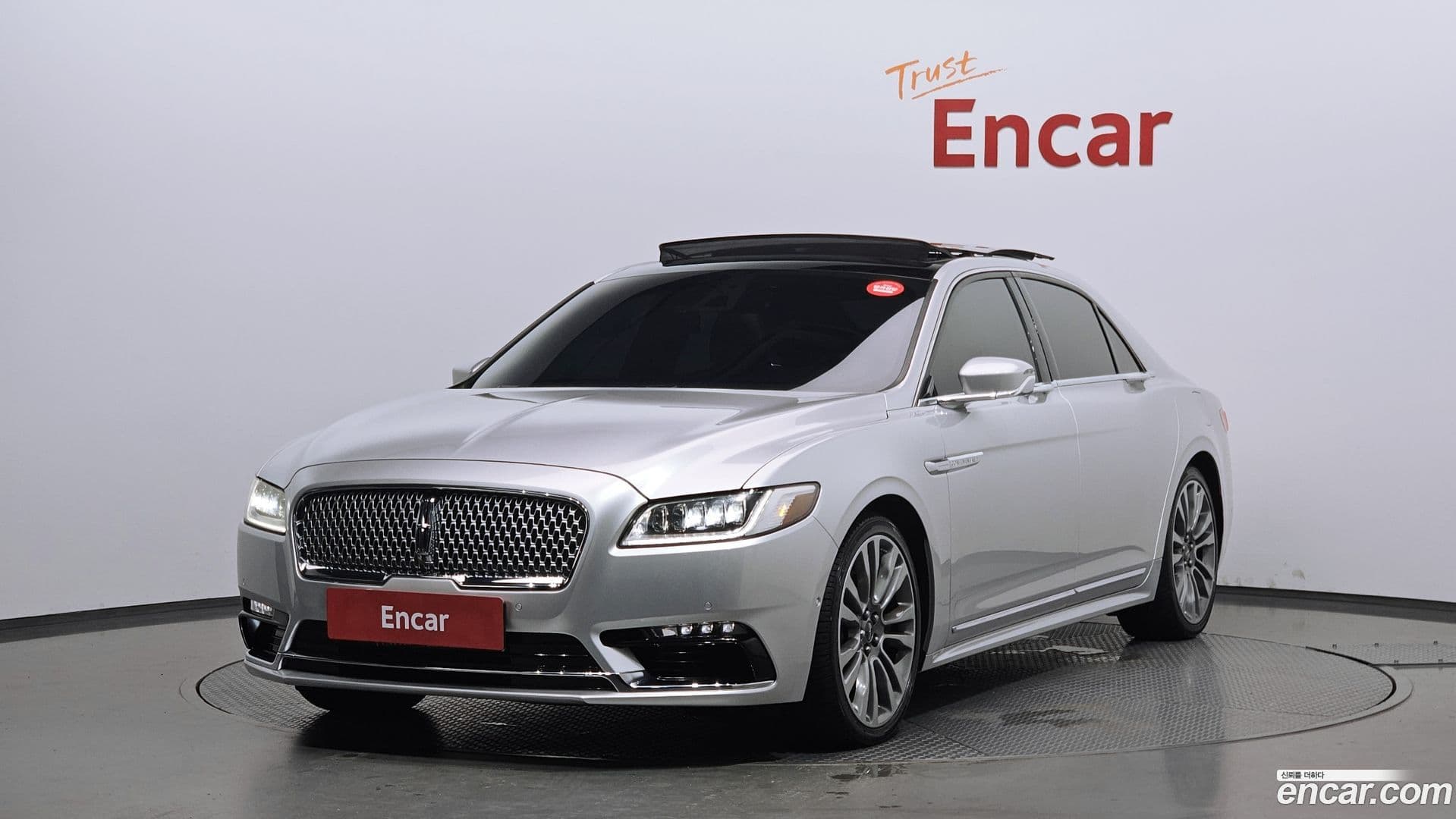Main__Slider__Photo:Continental Lincoln 2017.1-0