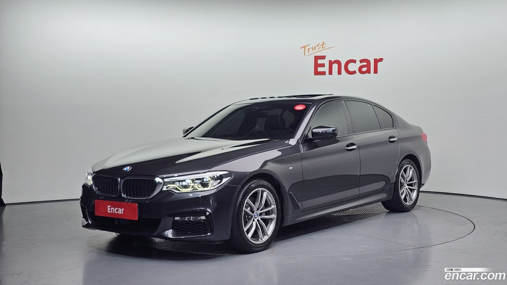 Main__Slider__Photo:5-Series BMW 2017.4-0
