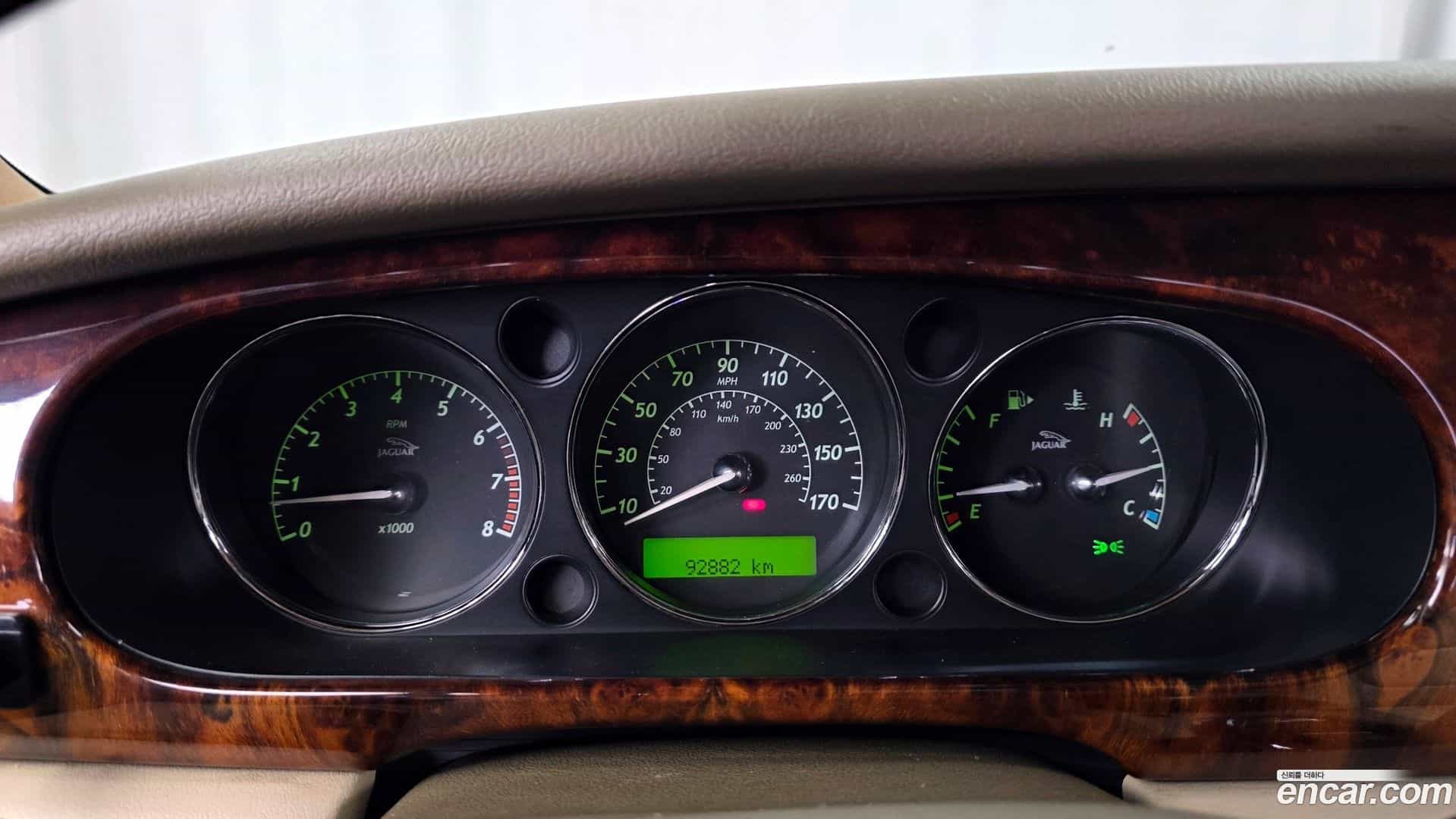 XJ-8 Jaguar 2004.11-INNER-008