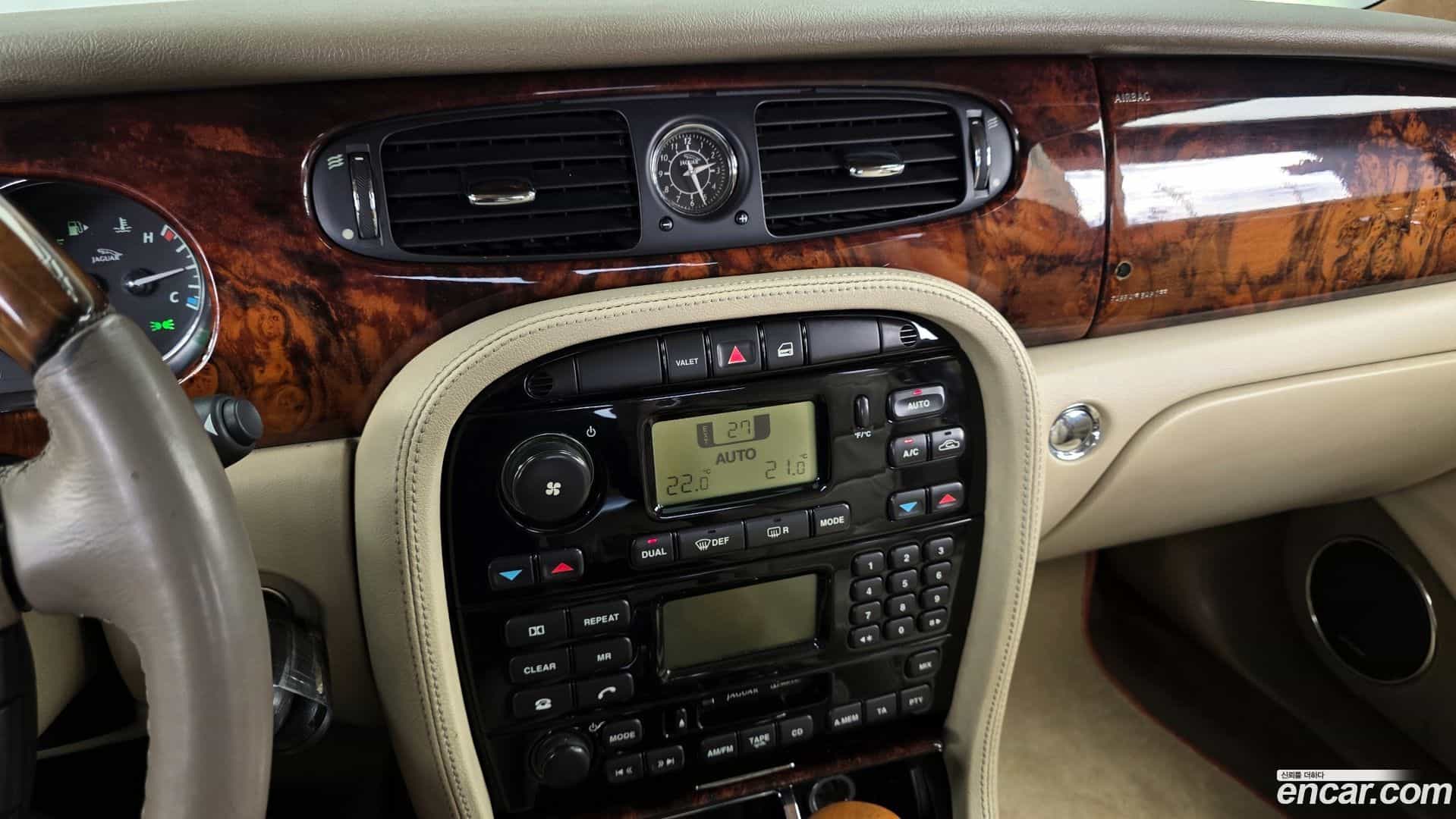 XJ-8 Jaguar 2004.11-OPTION-018