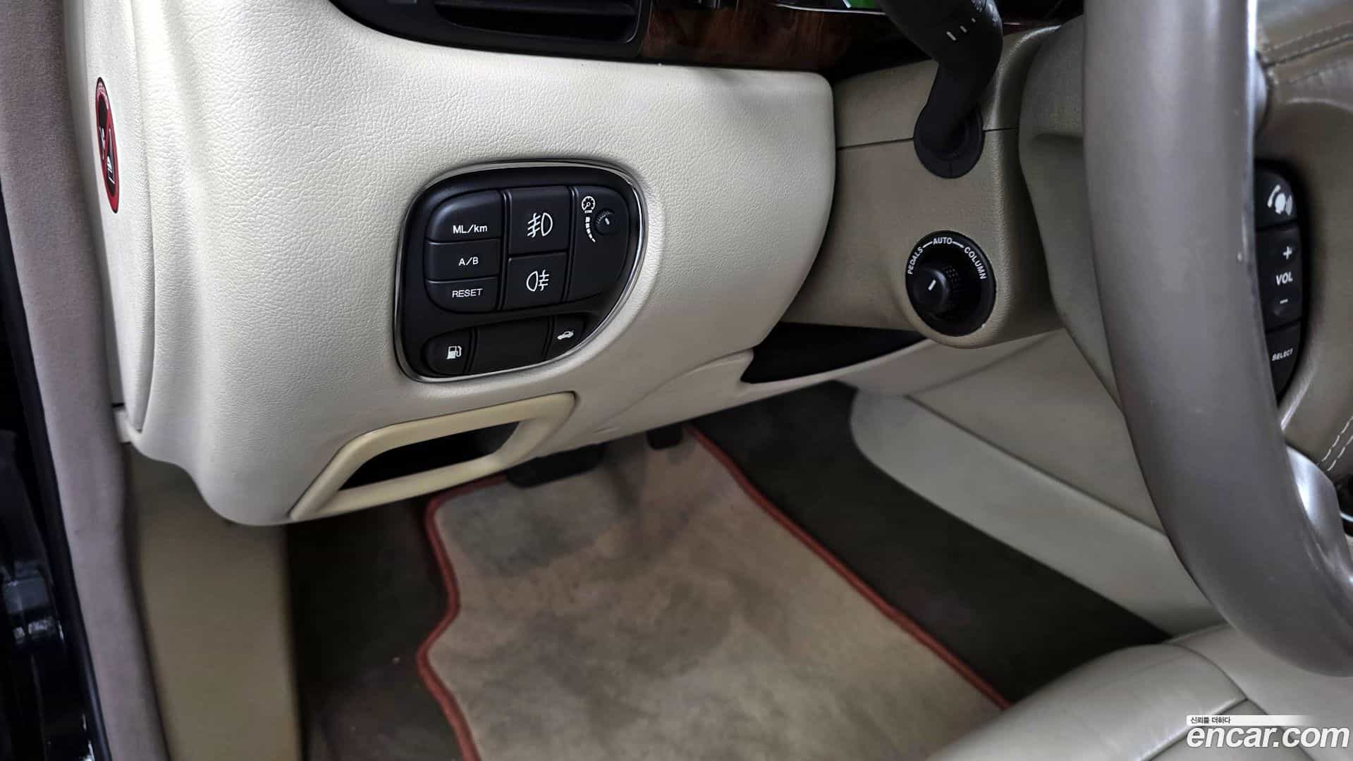 XJ-8 Jaguar 2004.11-OPTION-020