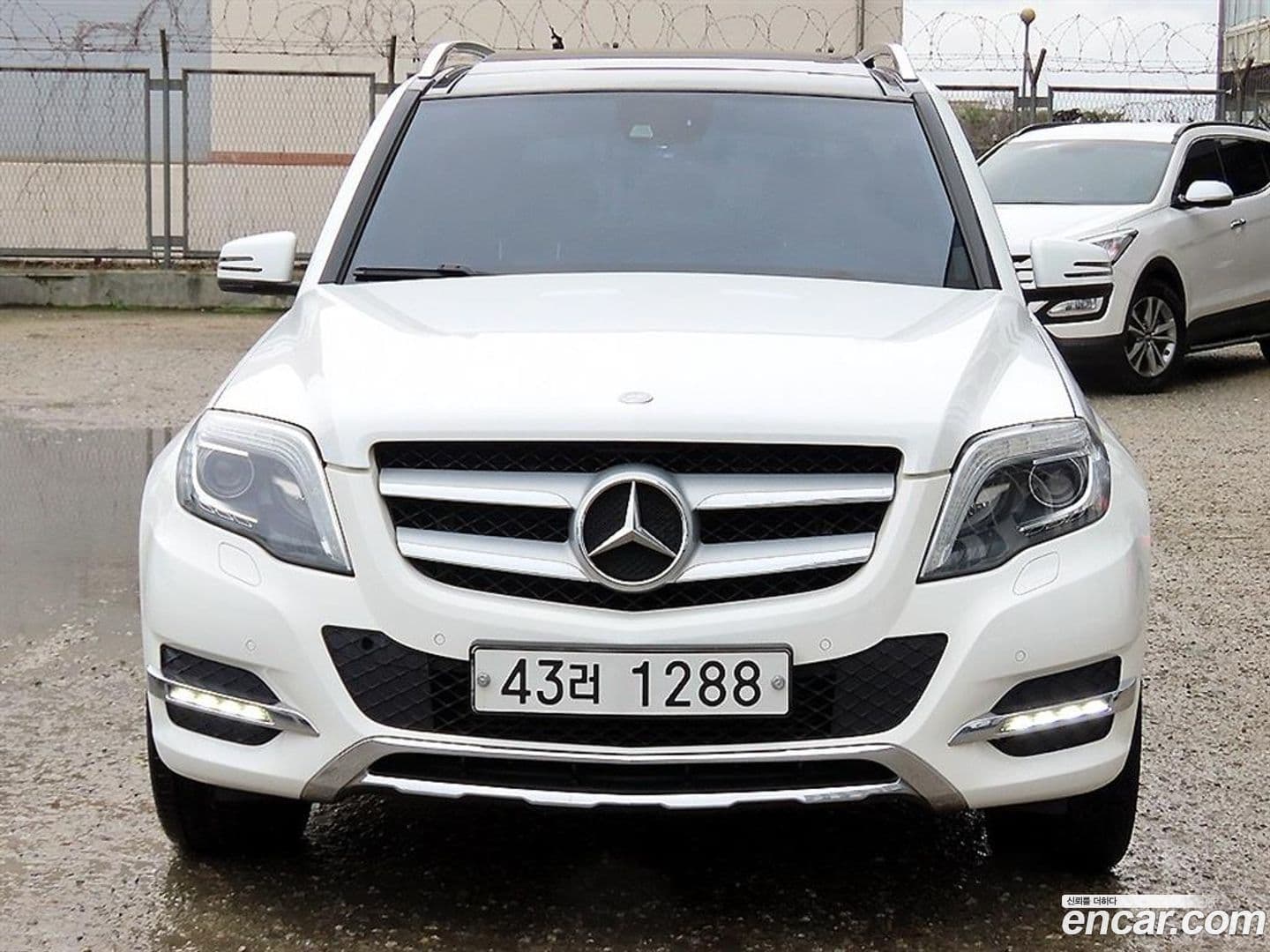 Main__Slider__Photo:GLK-Class Mercedes-Benz 2014.8-0