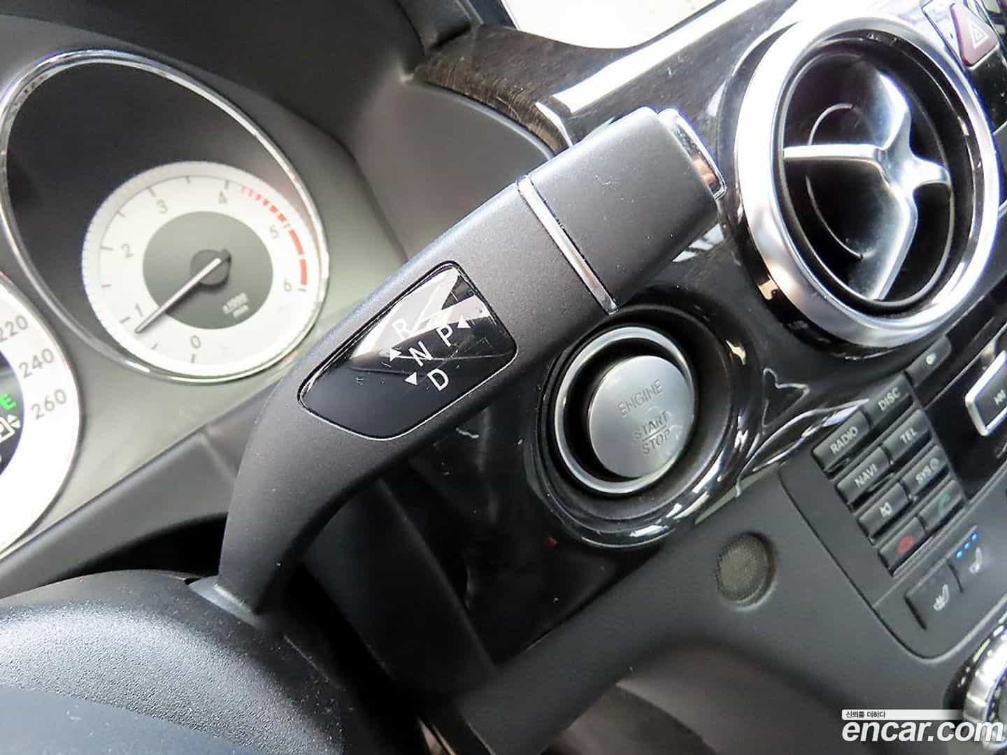 GLK-Class Mercedes-Benz 2014.8-INNER-010