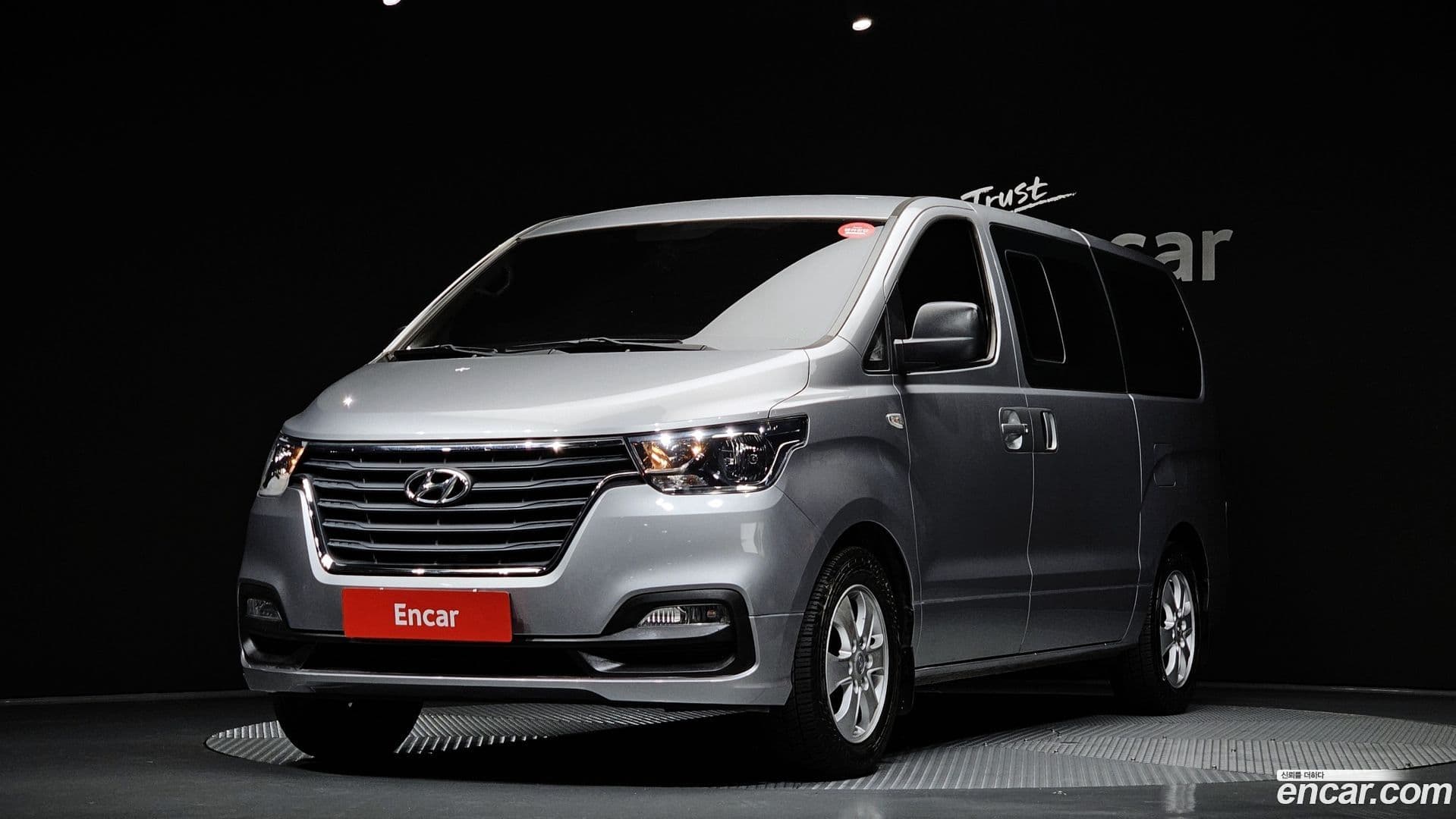 Main__Slider__Photo:Starex Hyundai 2019.1-0