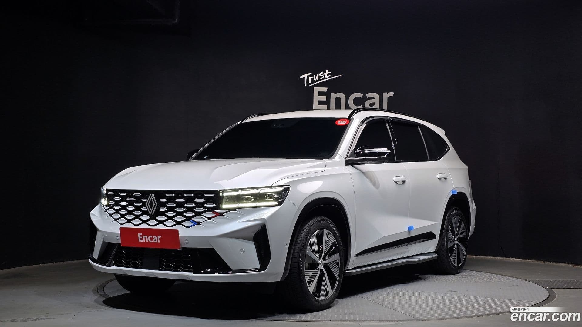 Main__Slider__Photo:Grand Koleos Renault Korea 2025.1-0