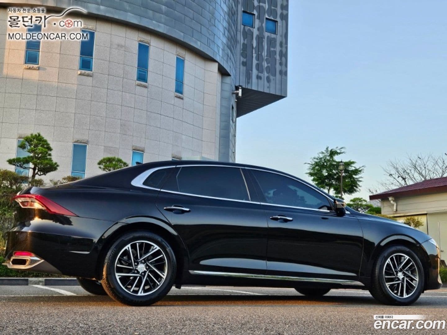 Main__Slider__Photo:Grandeur Hyundai 2021.4-0