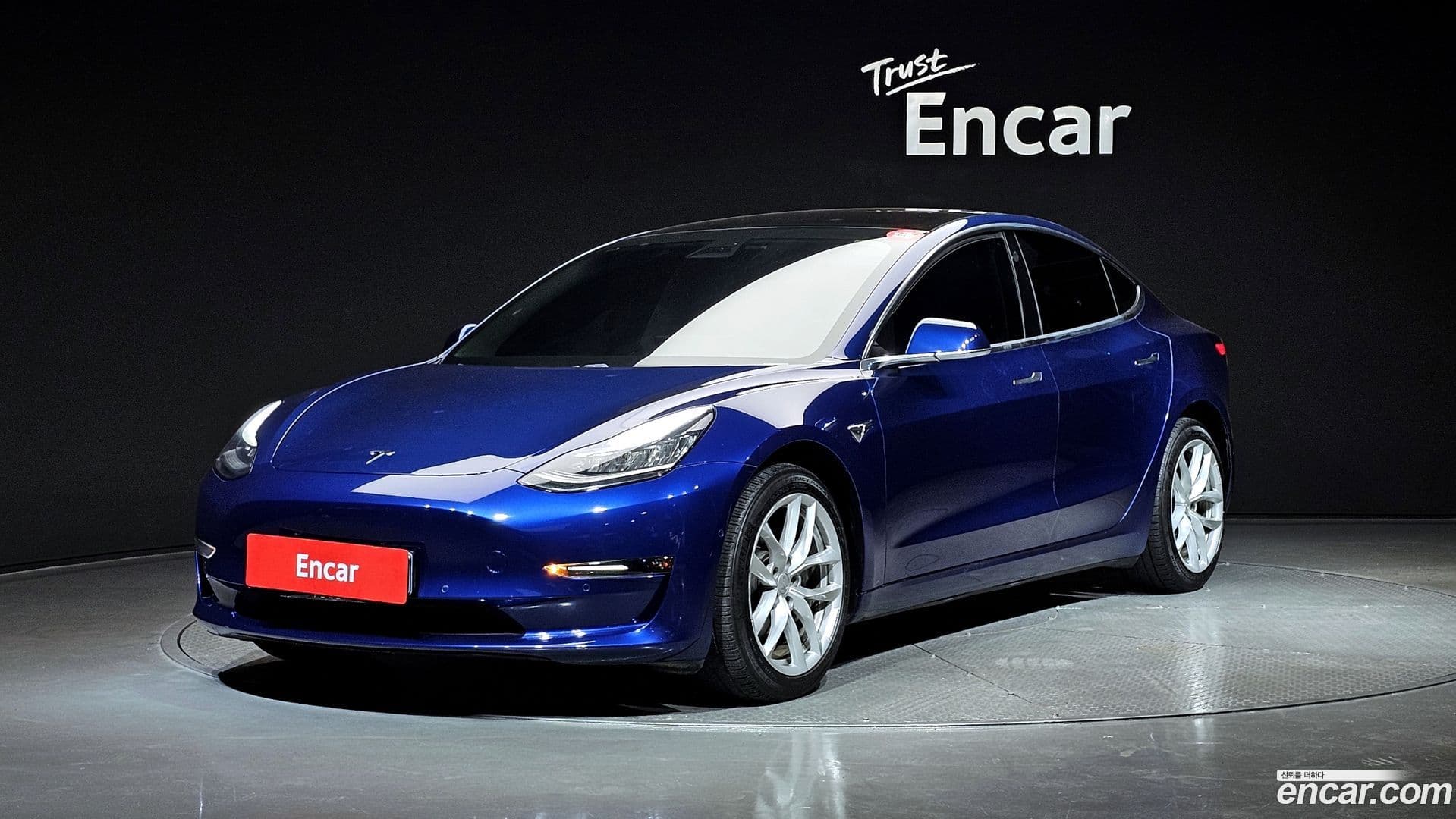 Main__Slider__Photo:Model 3 Tesla 2019.11-0