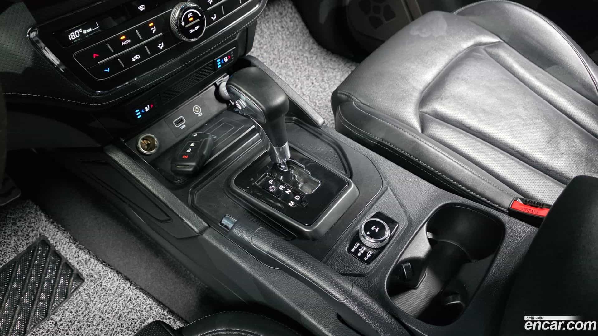 Rexton KG Mobility 2021.10-INNER-009