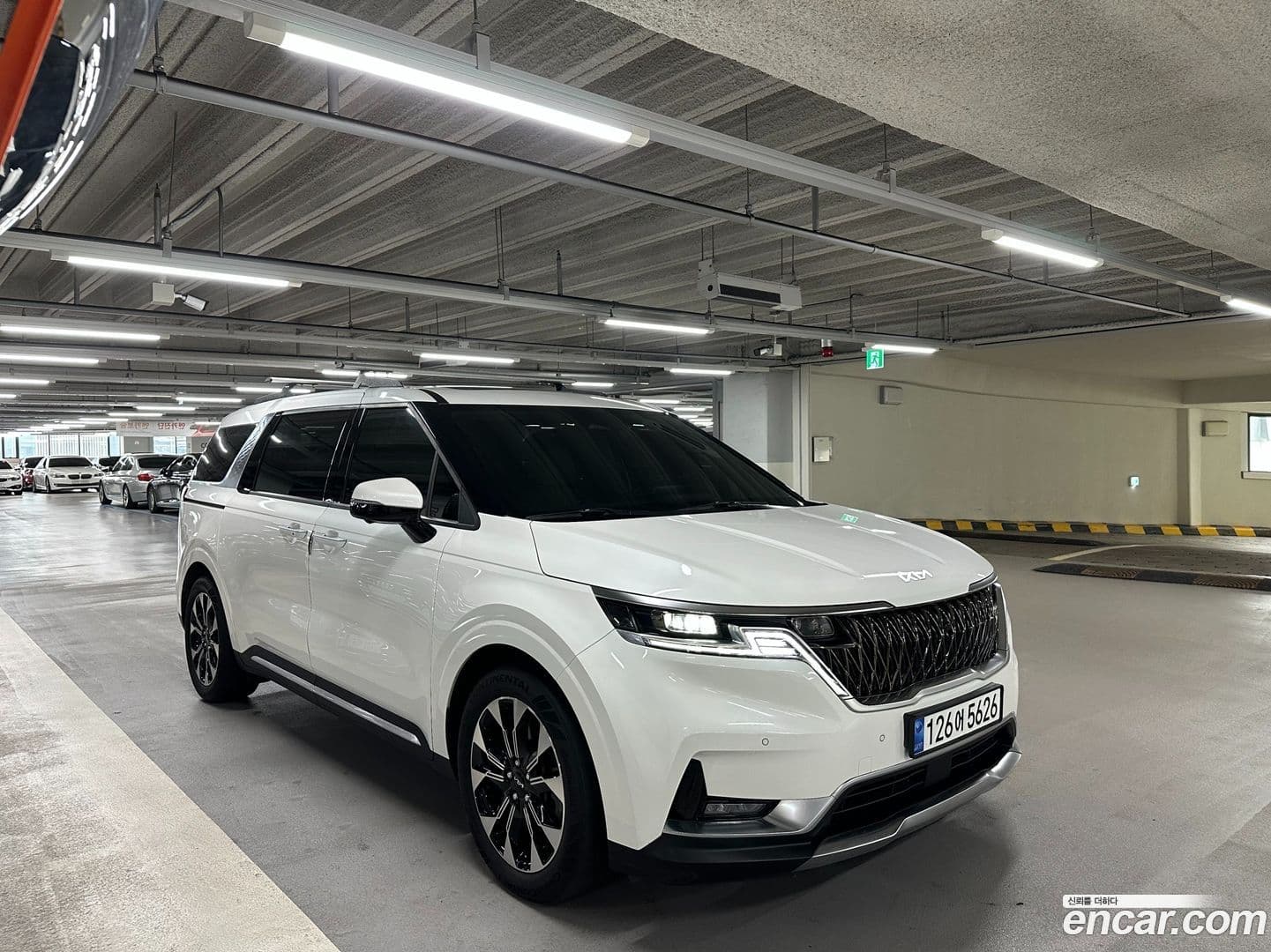 Main__Slider__Photo:Canival Kia 2020.9-0