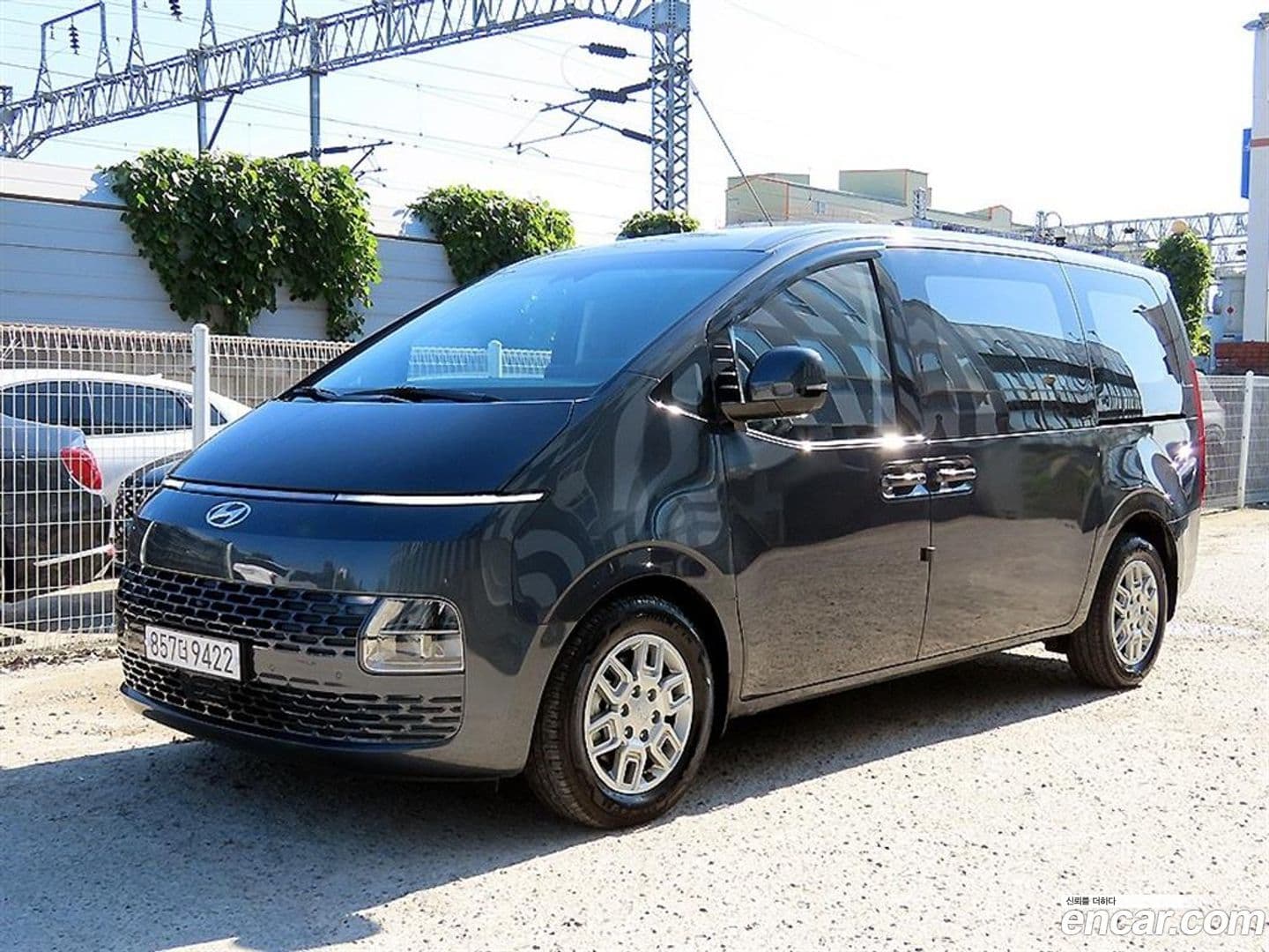 Main__Slider__Photo:Staria Hyundai 2022.8-0