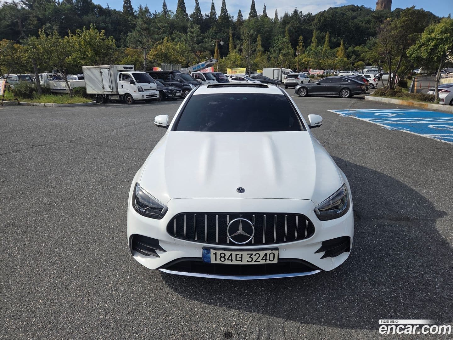 Main__Slider__Photo:E-Class Mercedes-Benz 2020.9-0