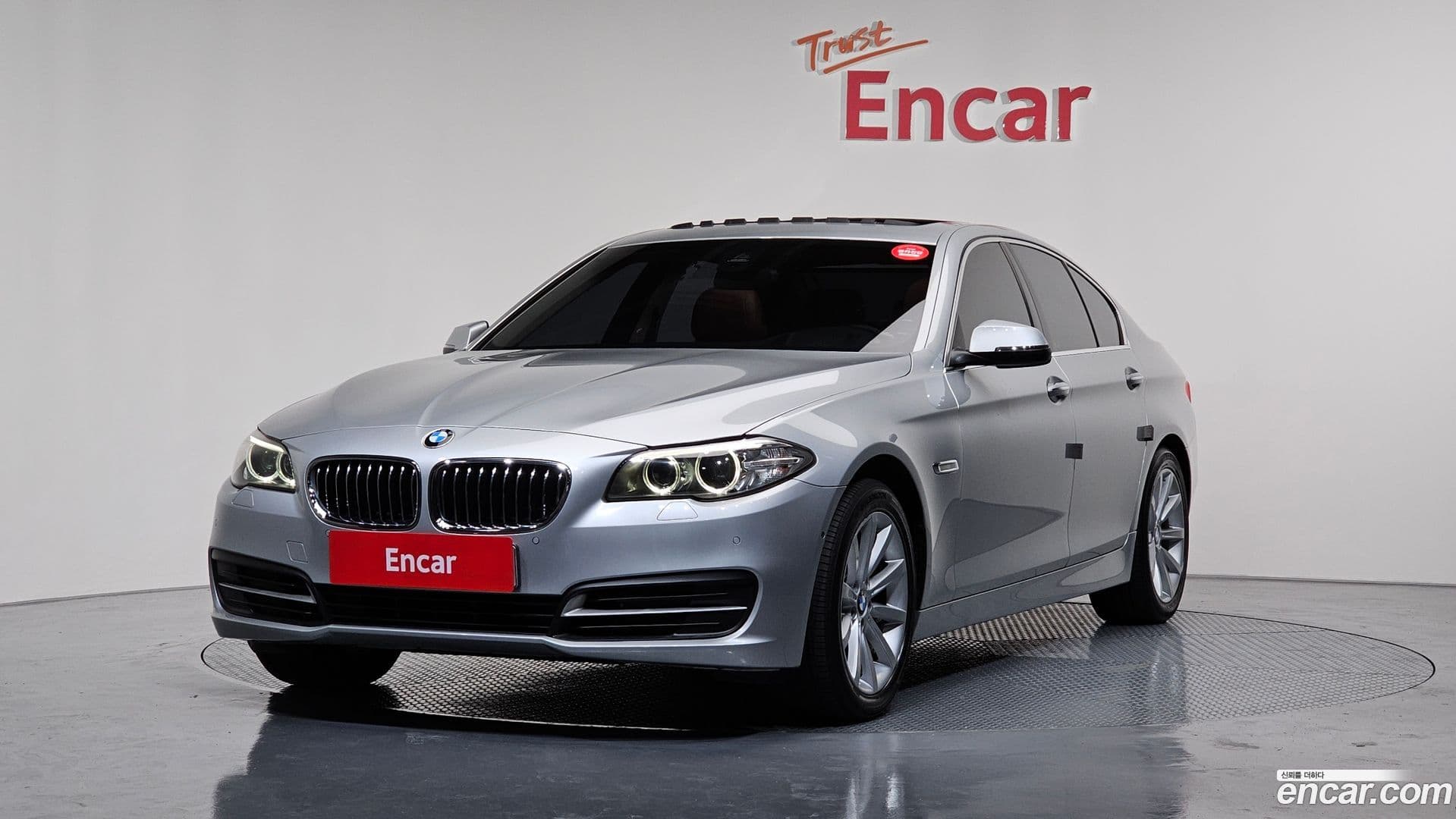 Main__Slider__Photo:5-Series BMW 2015.4-0