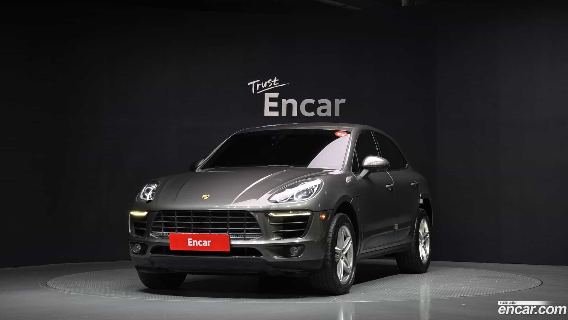 Macan Porsche 2015.11-OUTER-001