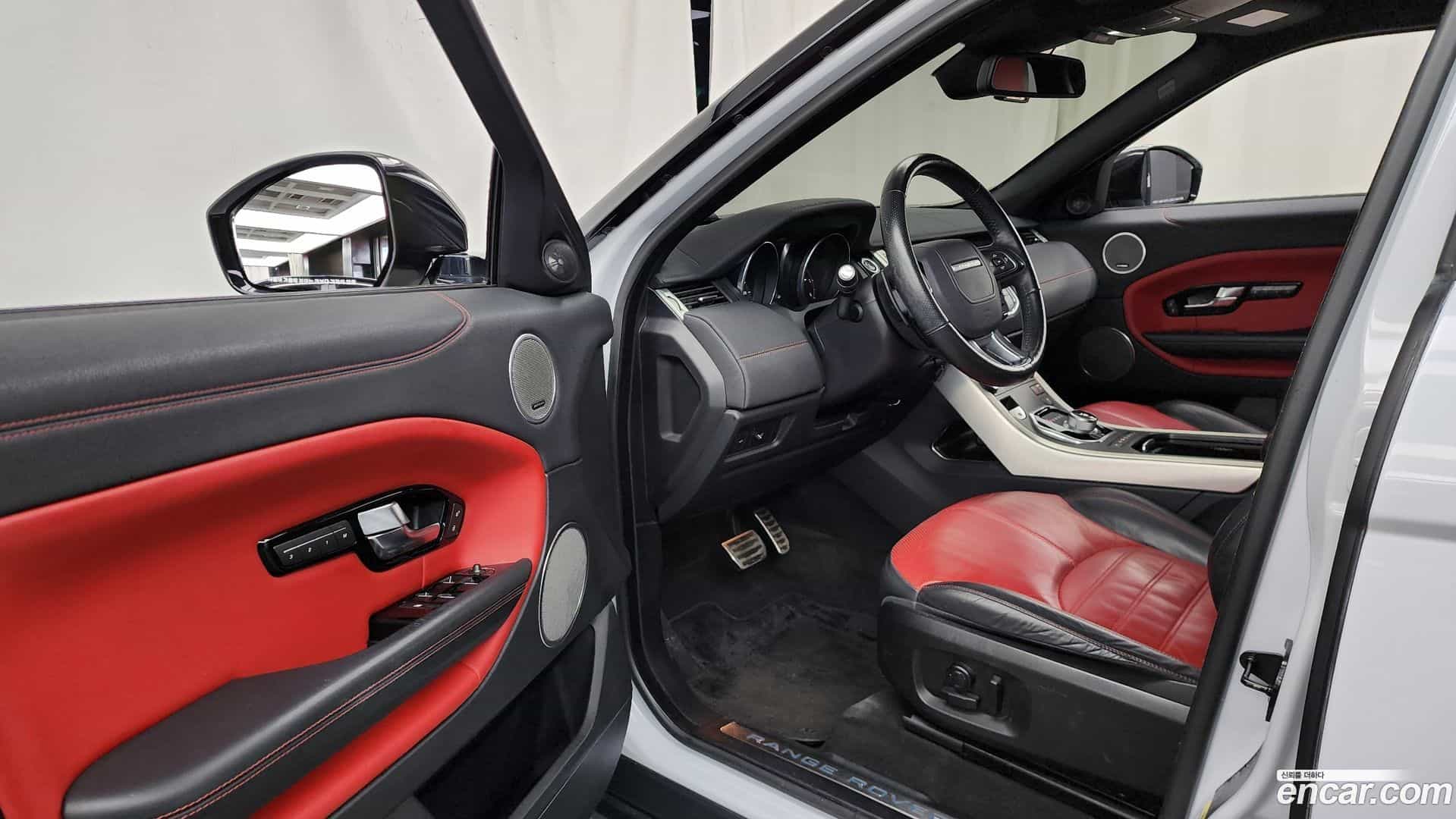 Range Rover Evoque Land Rover 2015.11-INNER-010