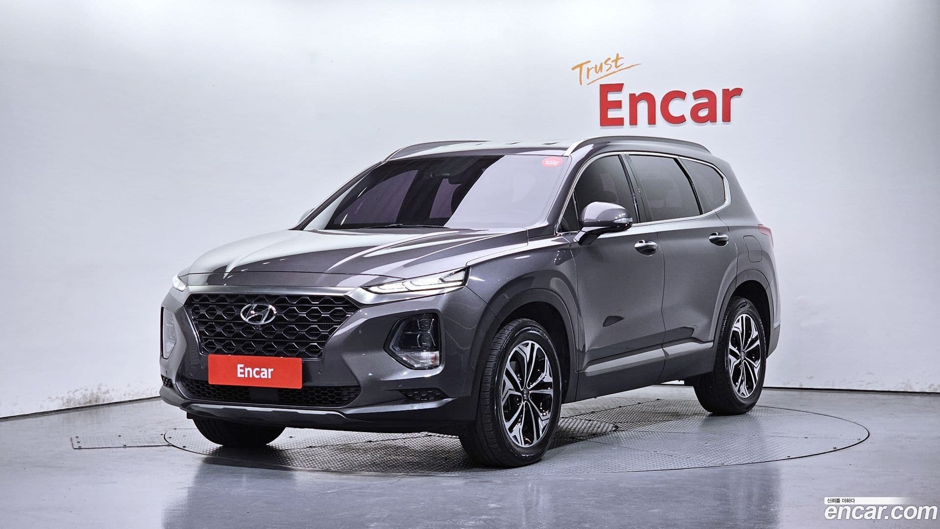 Main__Slider__Photo:Santafe Hyundai 2018.6-0