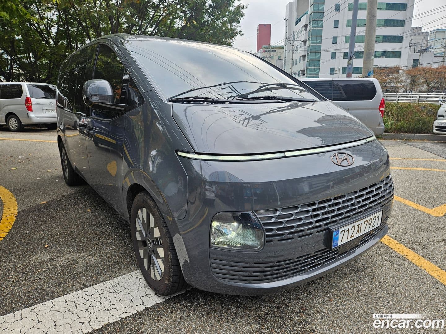 Main__Slider__Photo:Staria Hyundai 2025.6-0