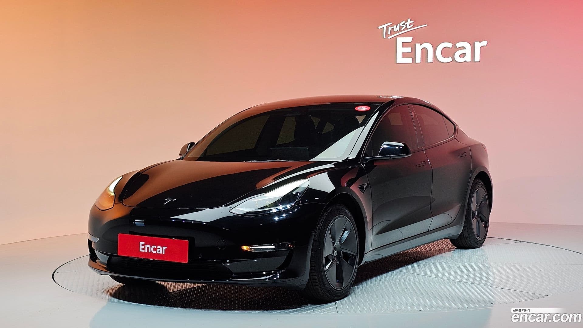 Main__Slider__Photo:Model 3 Tesla 2022.5-0