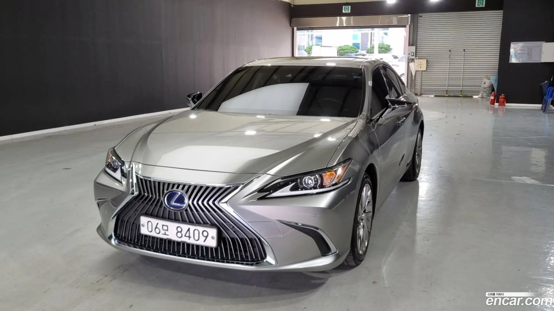 Main__Slider__Photo:ES Lexus 2018.9-1