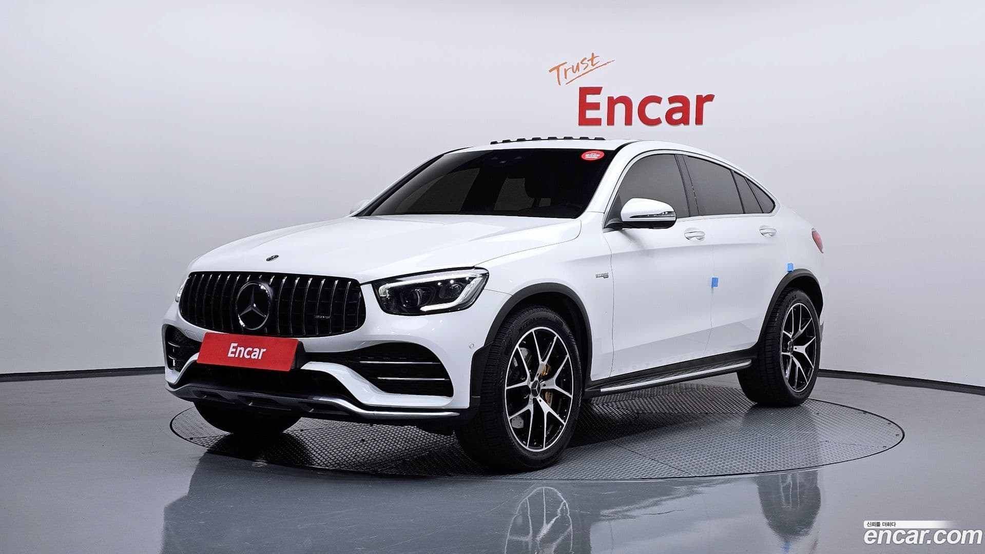 Main__Slider__Photo:GLC-Class Mercedes-Benz 2021.8-0