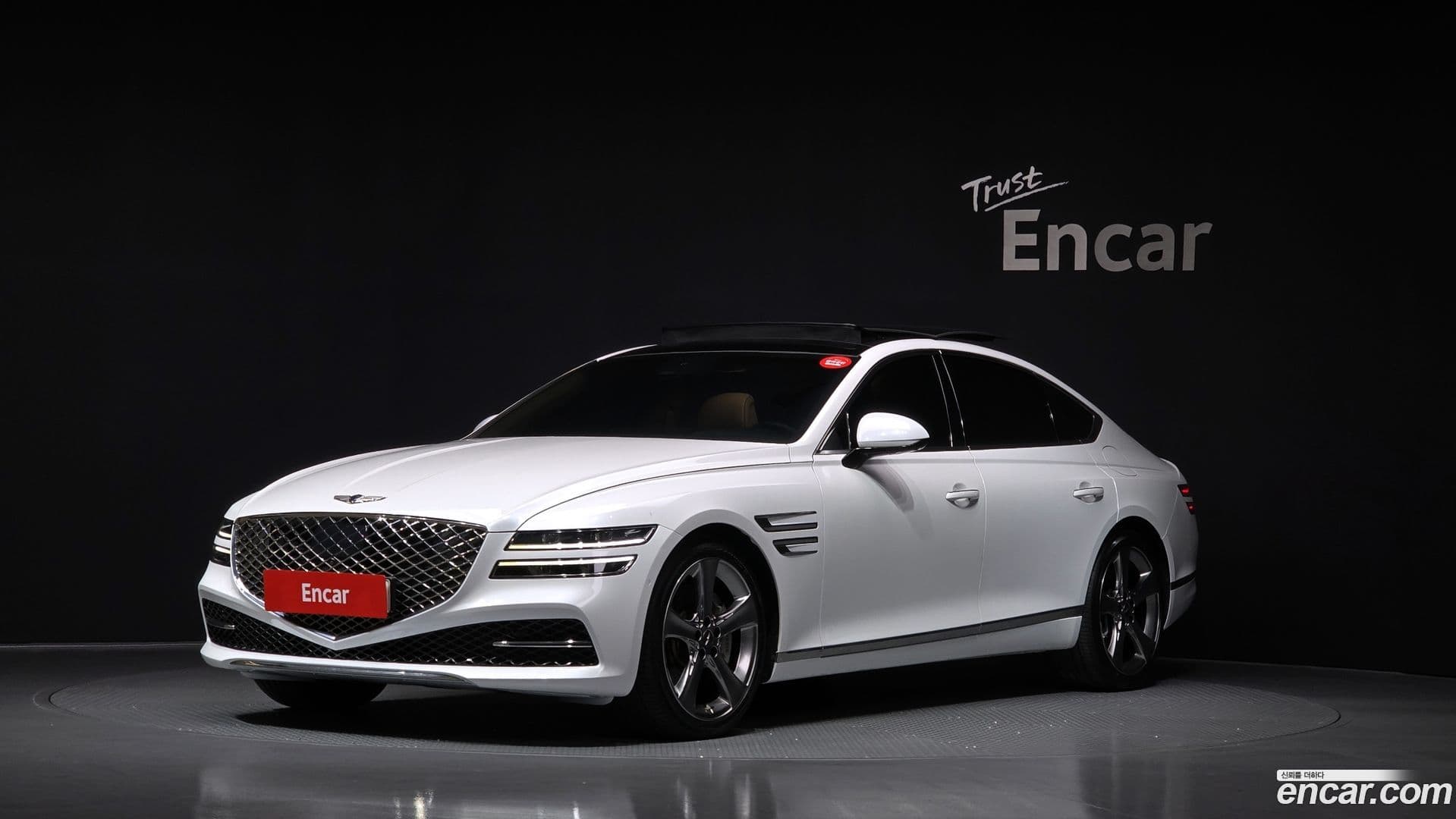 Main__Slider__Photo:G80 Genesis 2021.9-0
