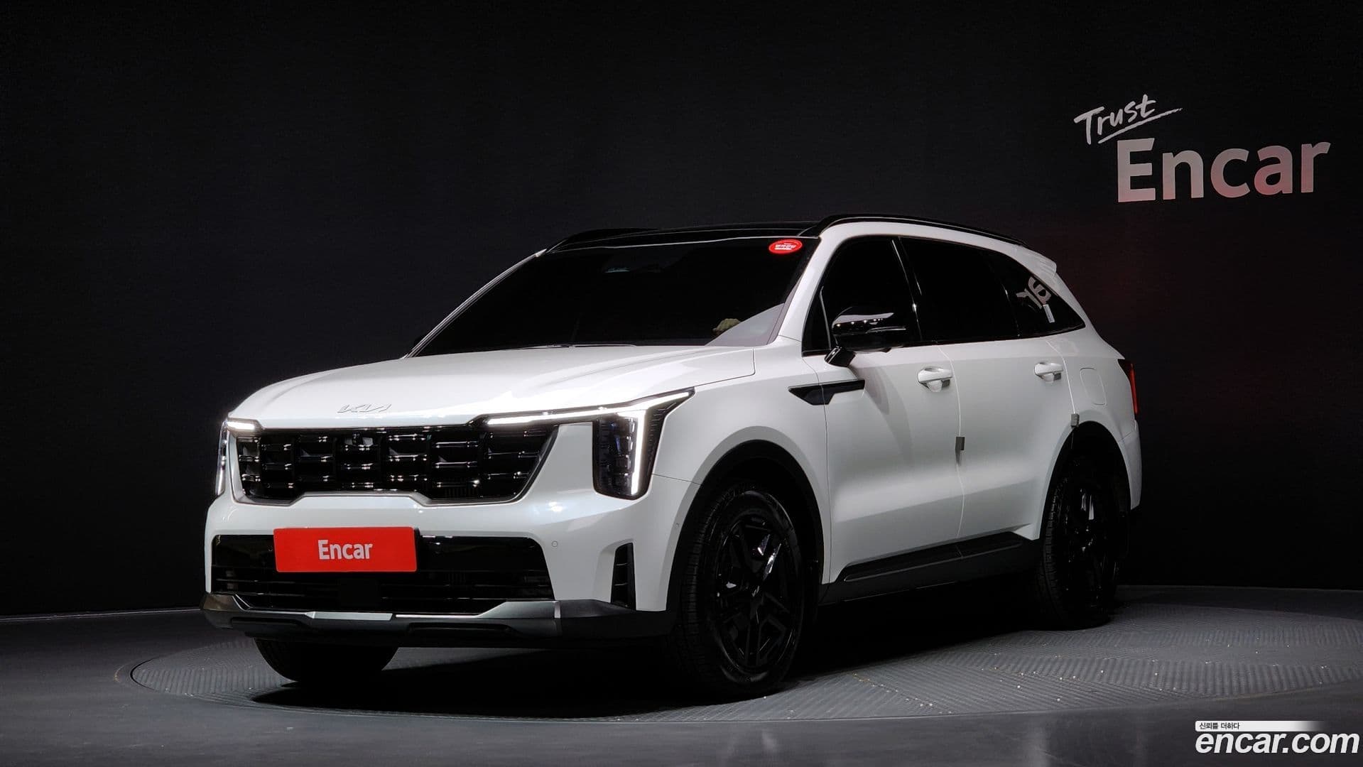 Main__Slider__Photo:Sorento Kia 2023.9-0