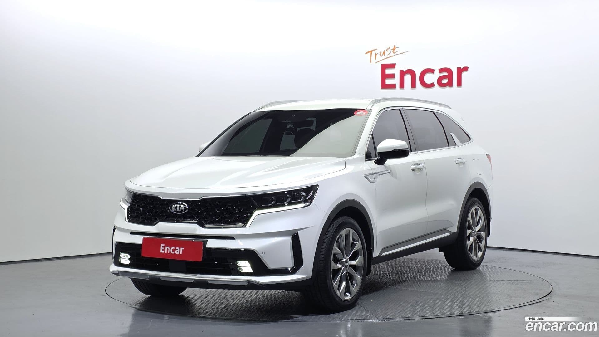 Main__Slider__Photo:Sorento Kia 2020.7-0